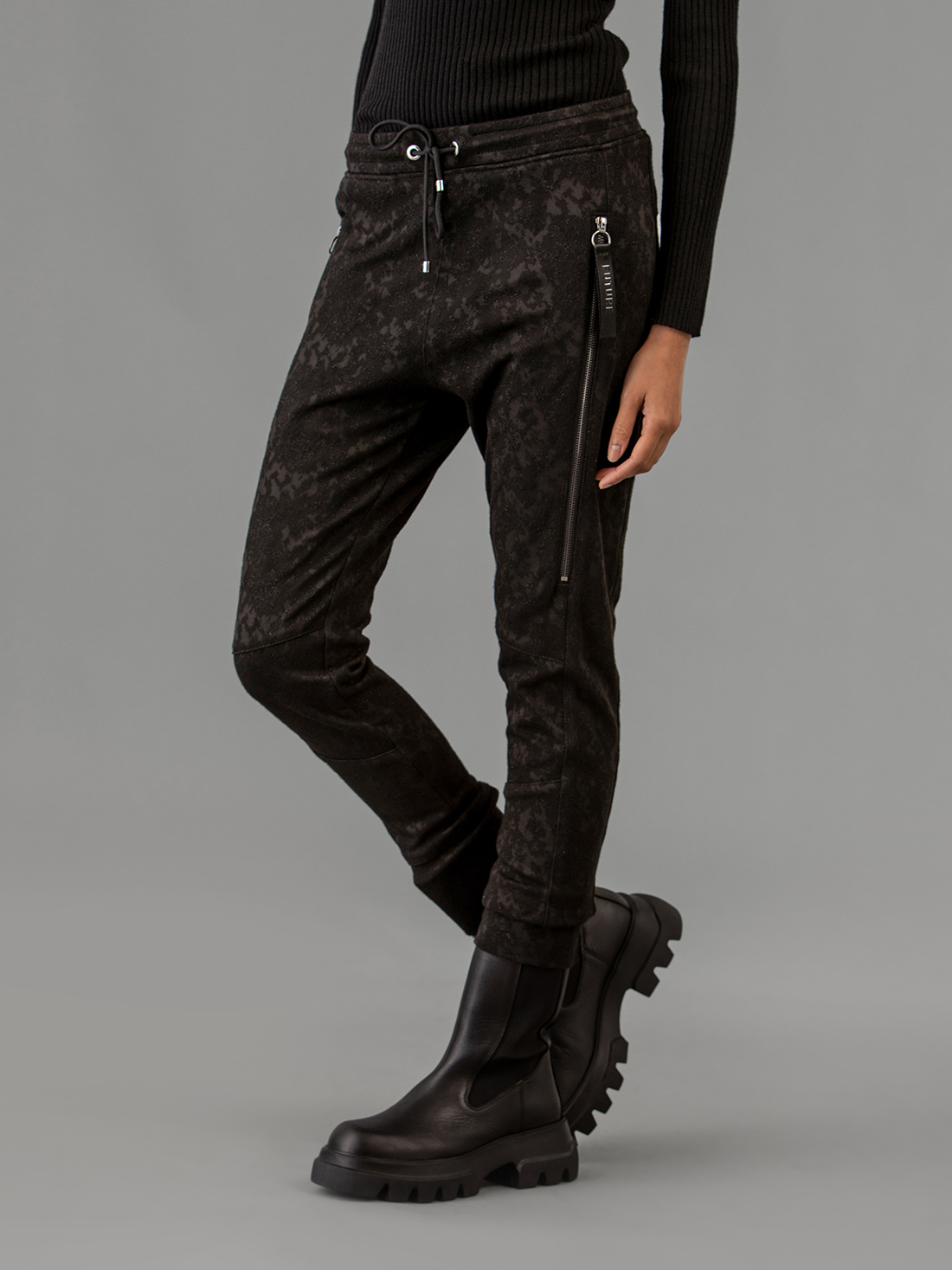 Detailansicht von Gemusterte Hose im Jogging-Stil von MAC