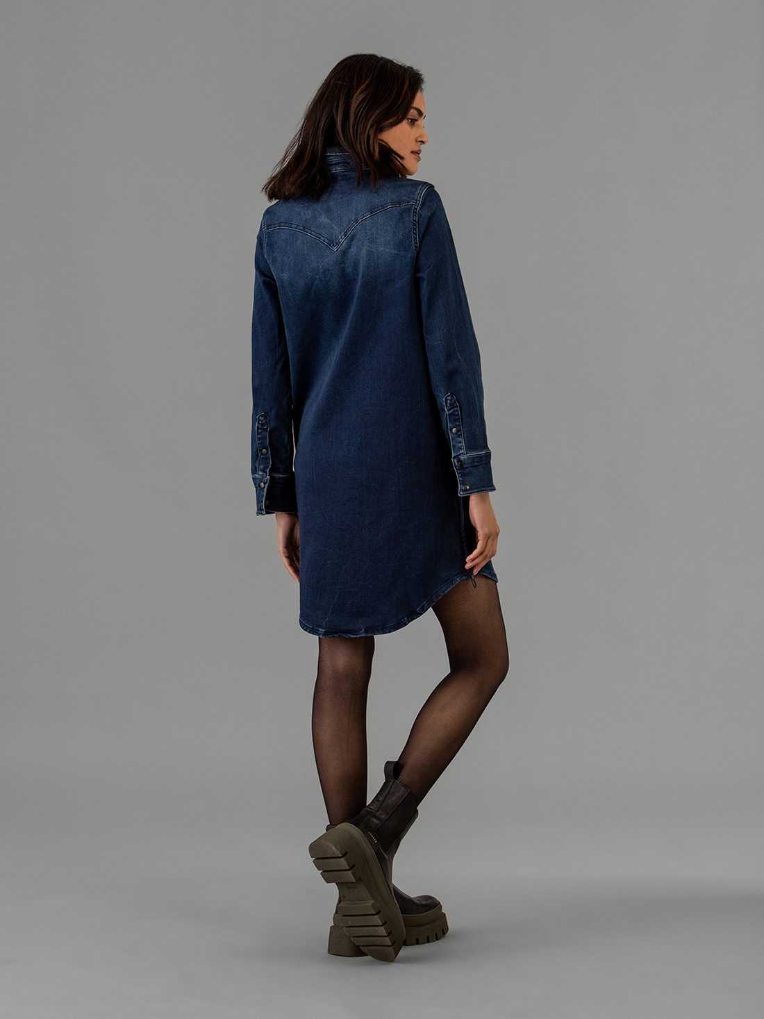 Detailansicht von Midi-Kleid aus Baumwolle von ZHRILL