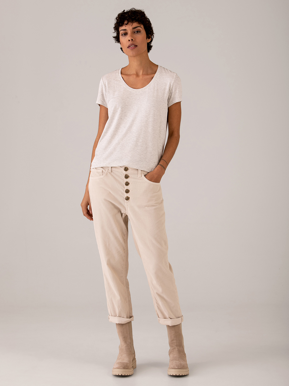 Detailansicht von Lässige Hose aus Cord von DONDUP