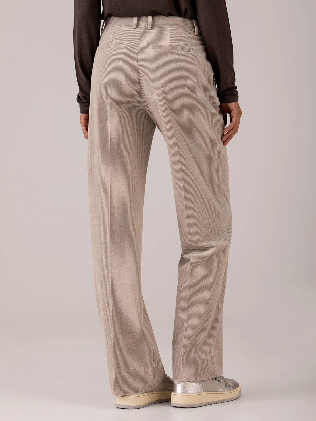 Detailansicht von Weite Hose aus Cord von ANTONELLI