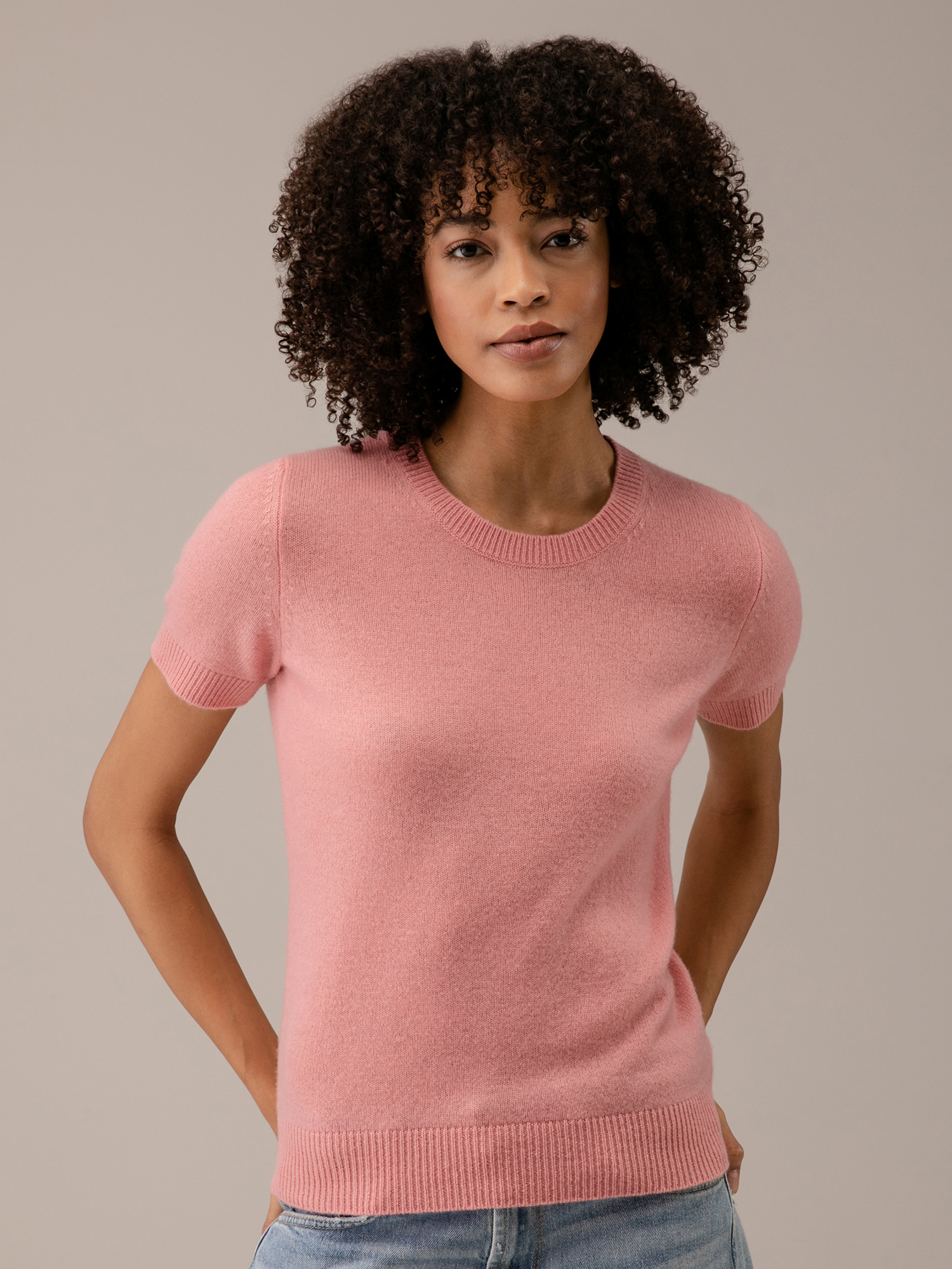 Detailansicht von Kurzarm-Pullover aus Cashmere von DANIELS