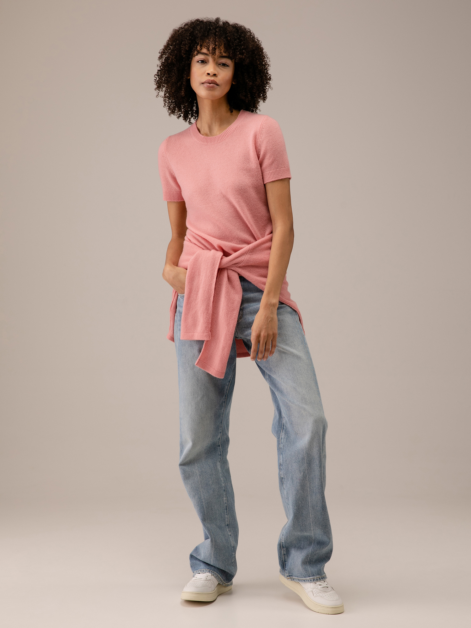 Detailansicht von Kurzarm-Pullover aus Cashmere von DANIELS