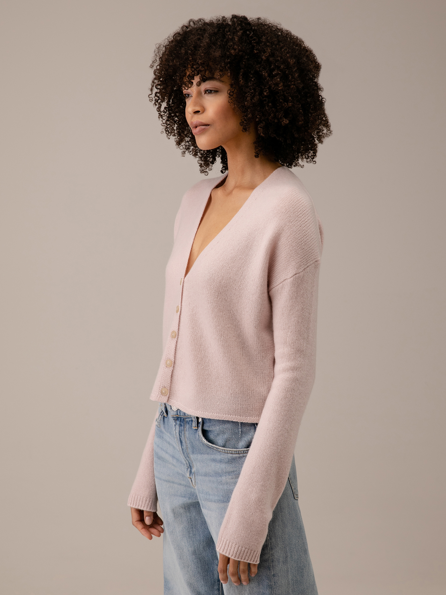 Detailansicht von Cropped Strickjacke aus Cashmere von DANIELS