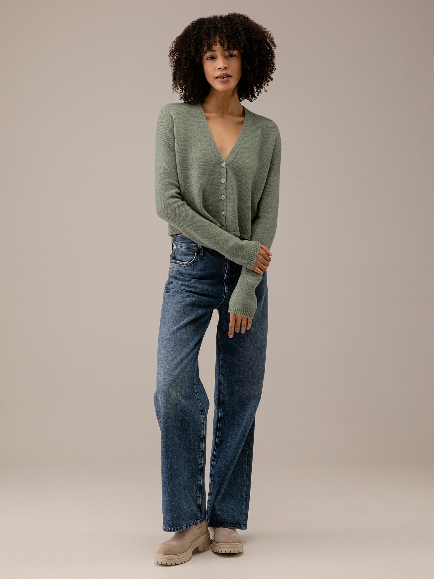 Detailansicht von Cropped Strickjacke aus Cashmere von DANIELS