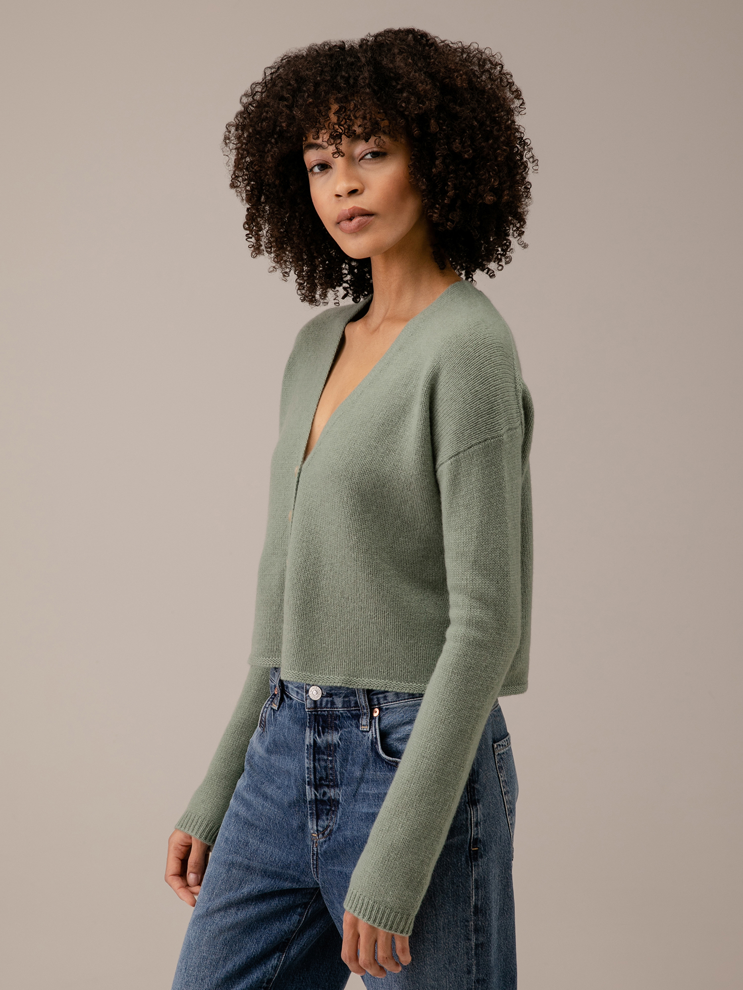 Detailansicht von Cropped Strickjacke aus Cashmere von DANIELS