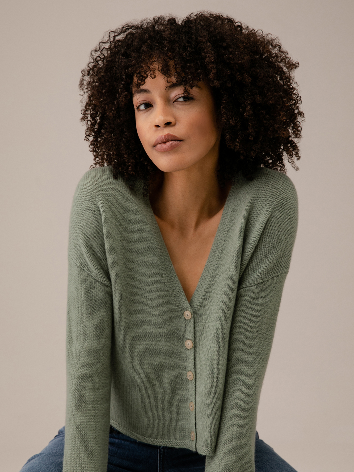 Detailansicht von Cropped Strickjacke aus Cashmere von DANIELS