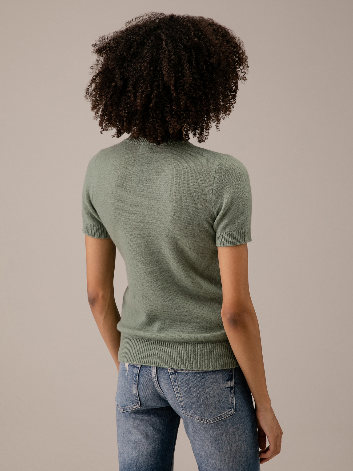 Detailansicht von Kurzarm-Pullover aus Cashmere von DANIELS