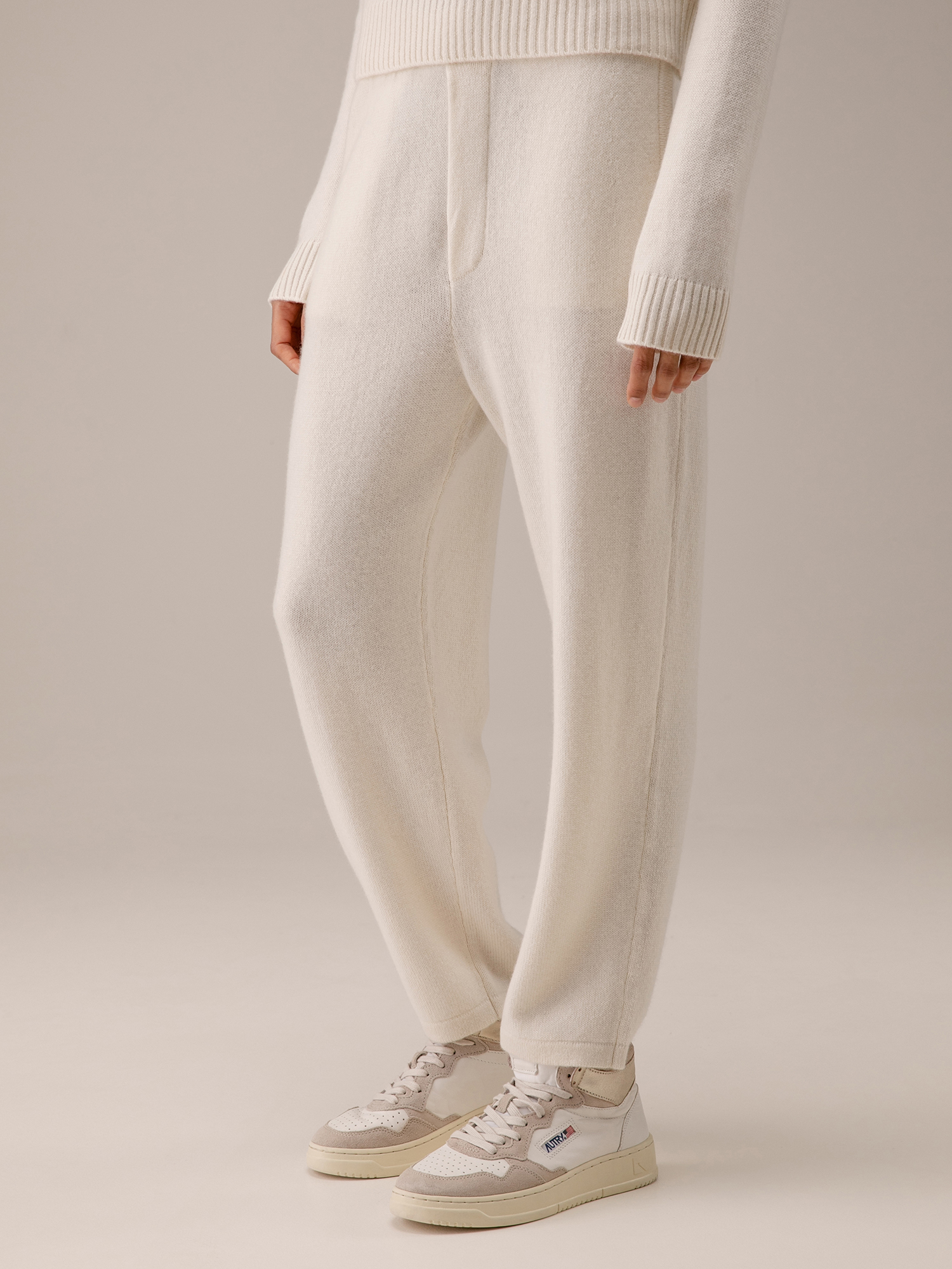 Detailansicht von Hose aus Cashmere von LISA YANG