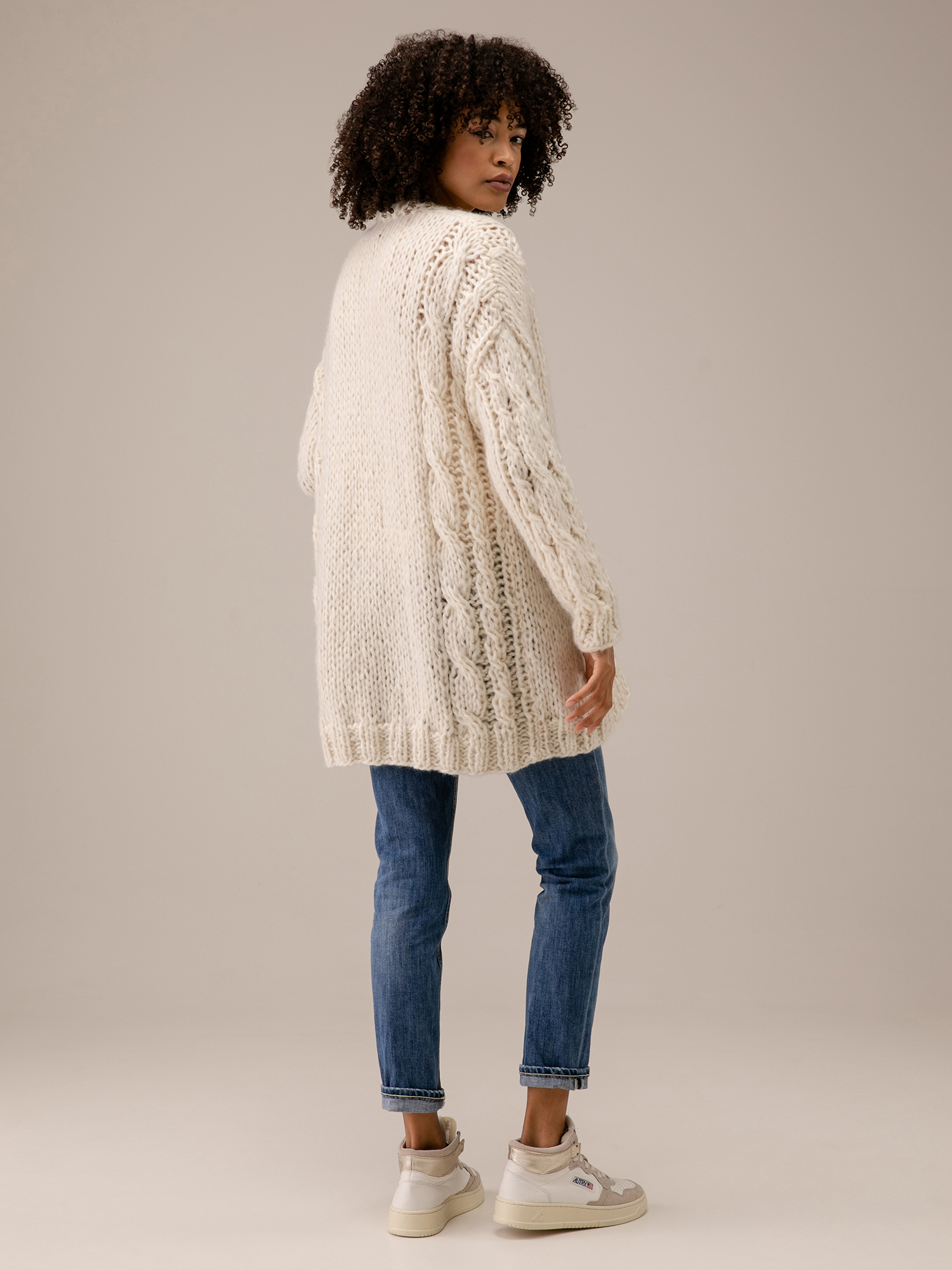 Detailansicht von Cardigan aus Cashmere von ELLA SILLA