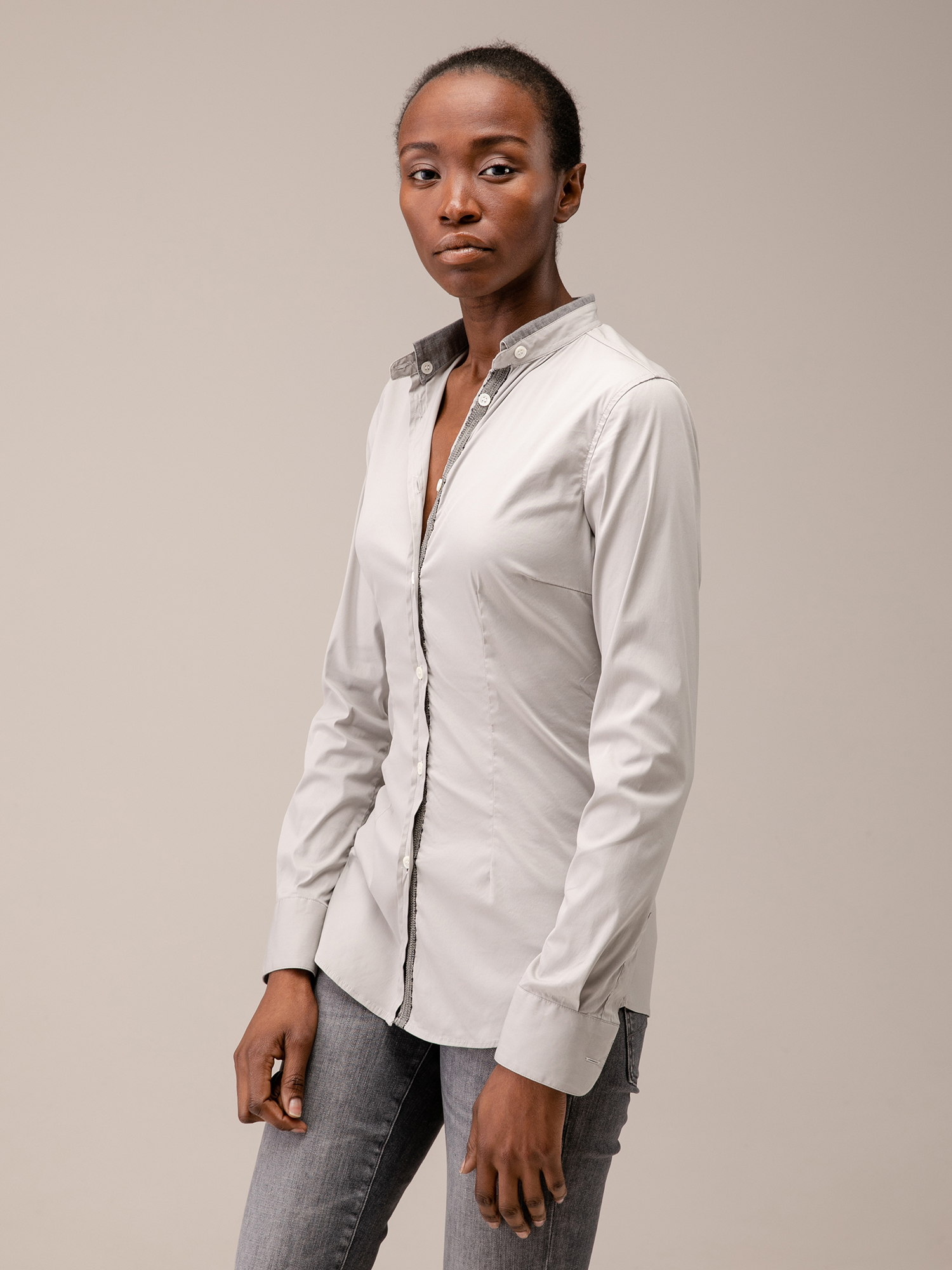 Detailansicht von Baumwollbluse von AGLINI