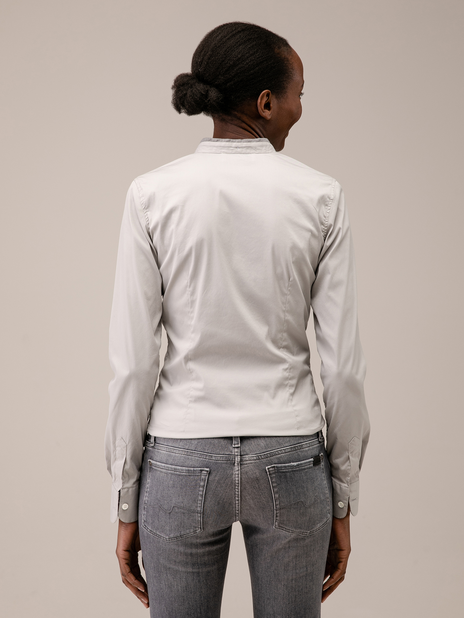 Detailansicht von Baumwollbluse von AGLINI