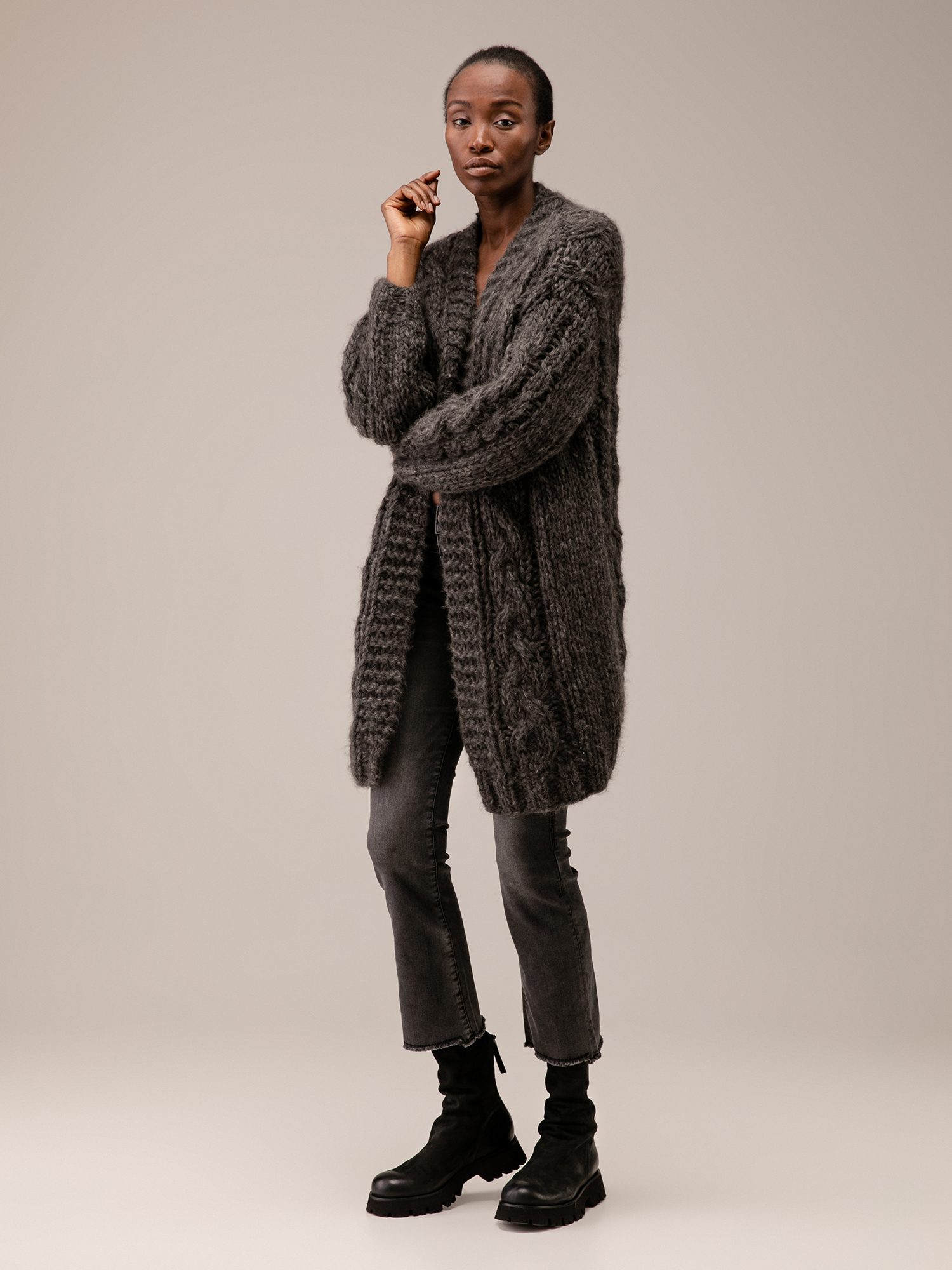 Detailansicht von Cardigan aus Cashmere von ELLA SILLA