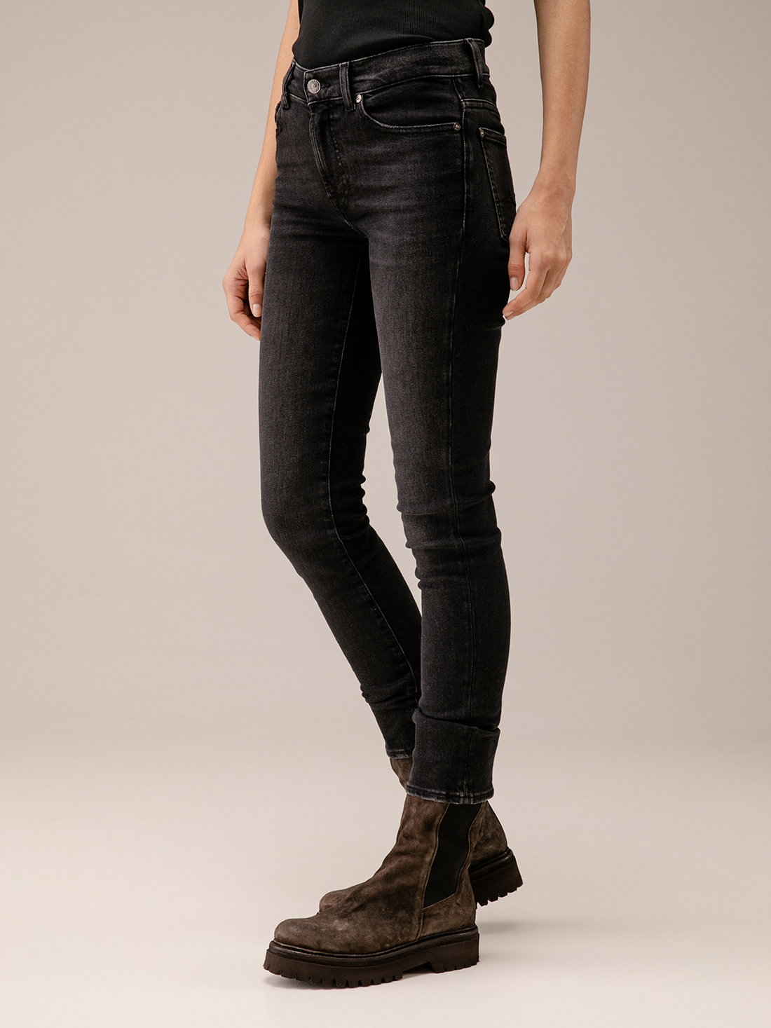 Detailansicht von Slim Fit Jeans von 7 FOR ALL MANKIND