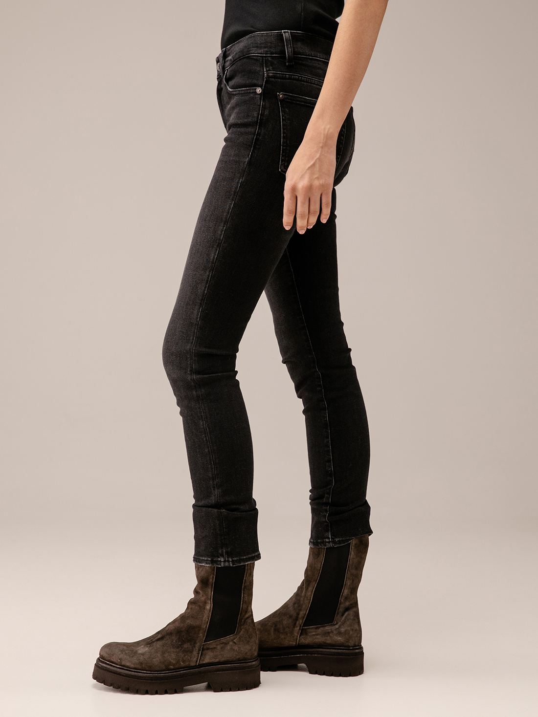 Detailansicht von Slim Fit Jeans von 7 FOR ALL MANKIND