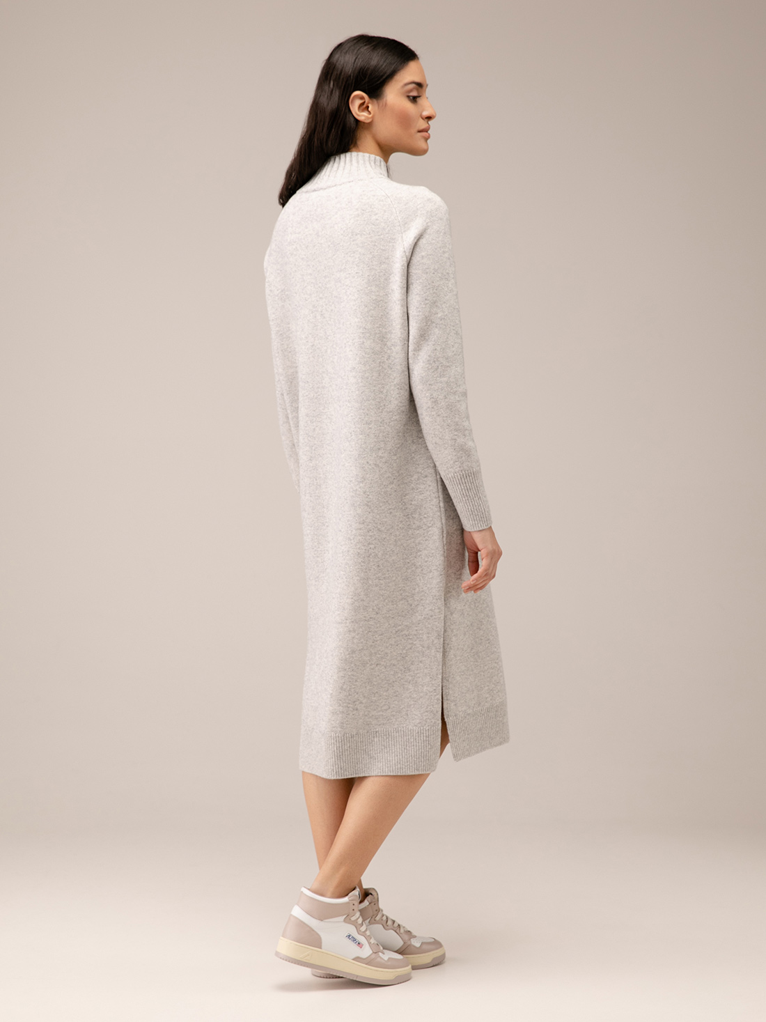 Detailansicht von Strickkleid aus Baumwolle von ARMEDANGELS