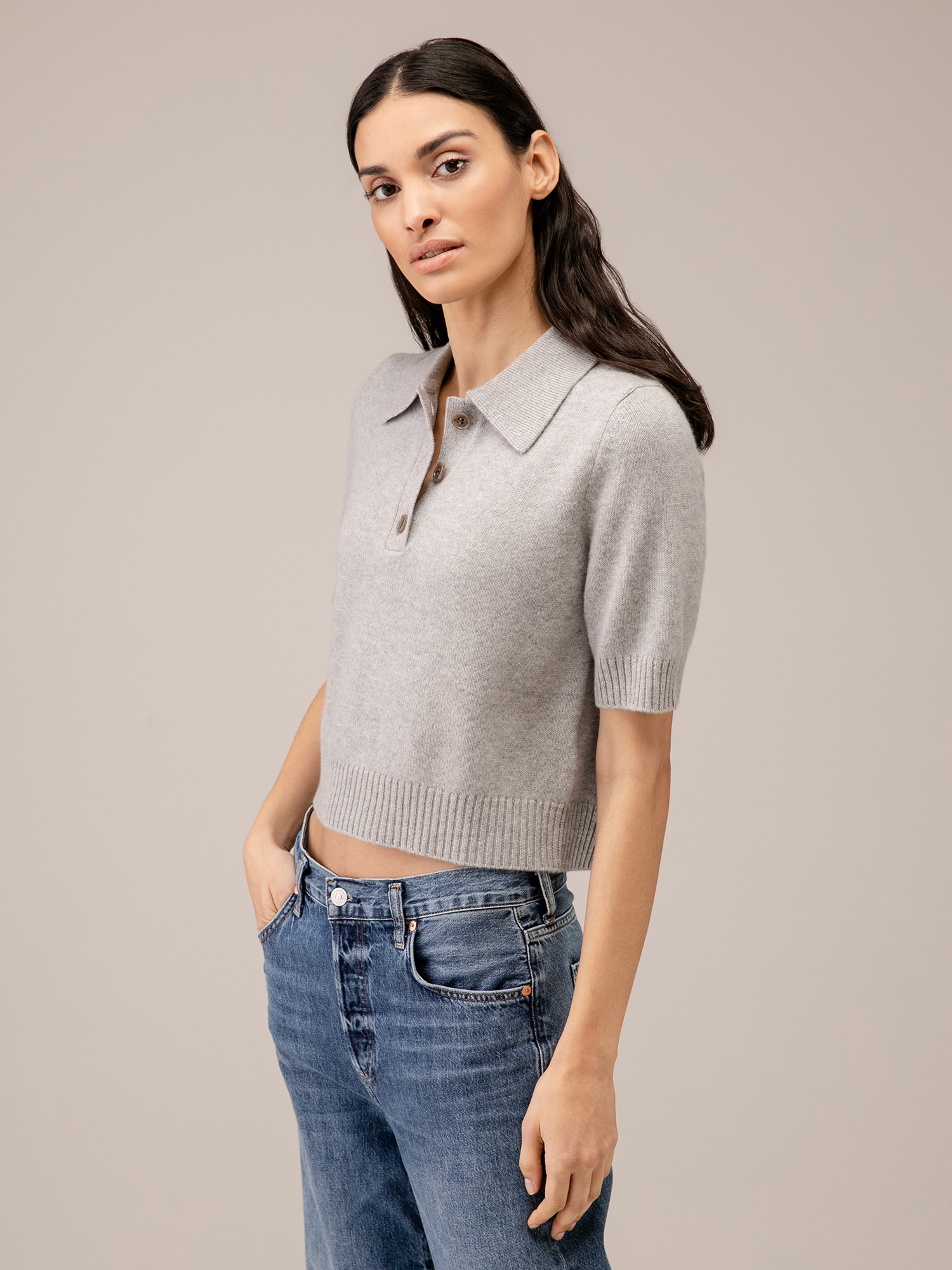 Detailansicht von Kurzarm-Pullover aus Cashmere von LISA YANG