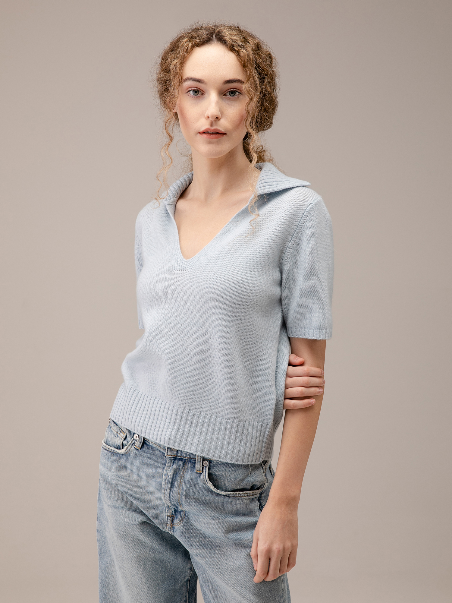 Detailansicht von Kurzarm-Pullover aus Schurwolle von ALLUDE