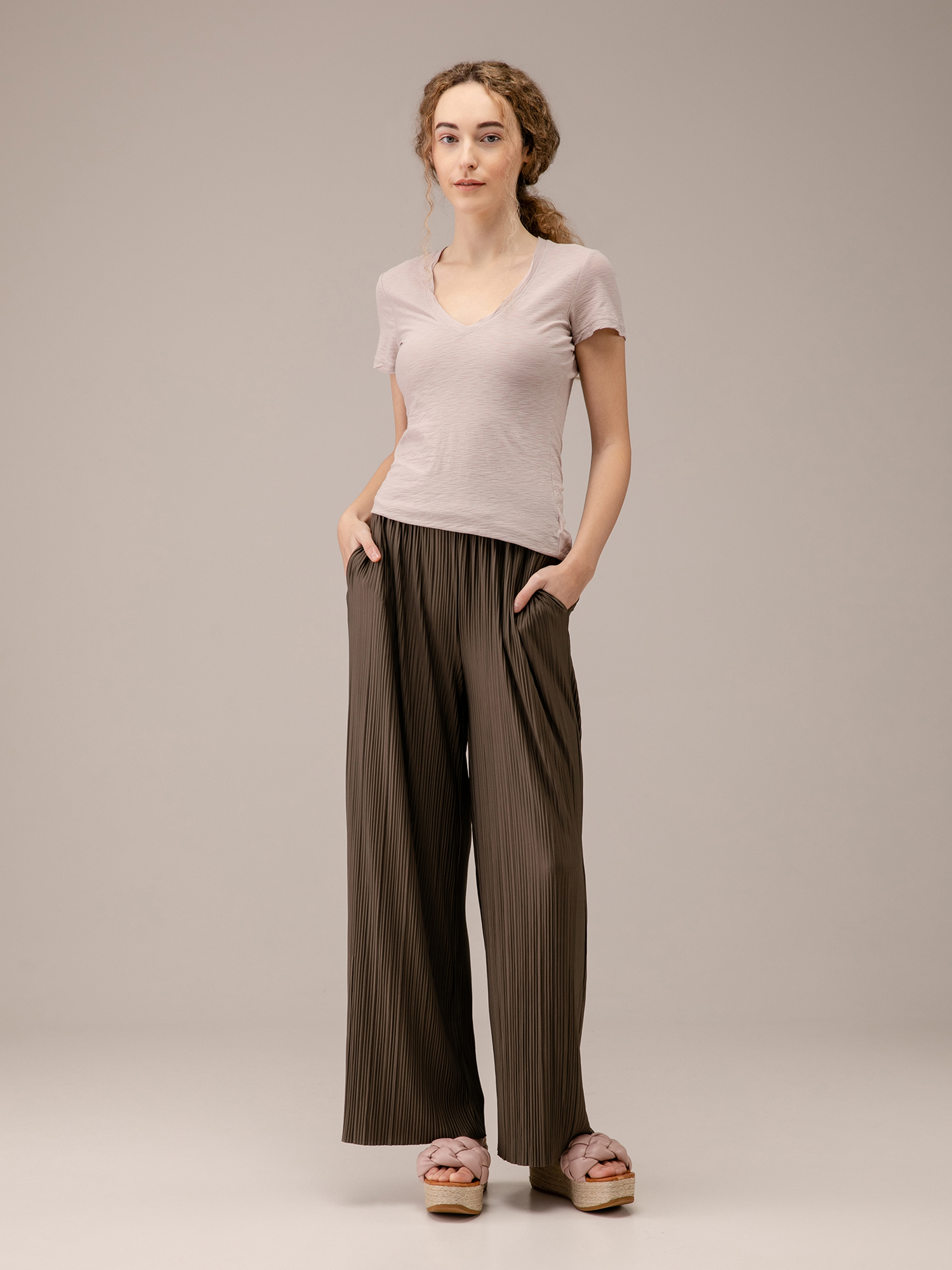 Detailansicht von Weite Plissee-Hose von SAMSØE SAMSØE