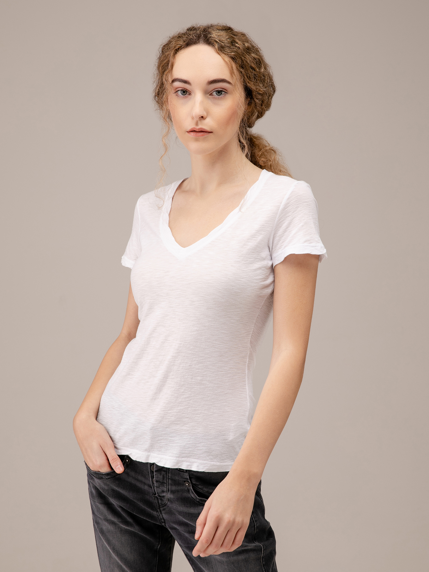 Detailansicht von T-Shirt aus Baumwolle von JAMES PERSE