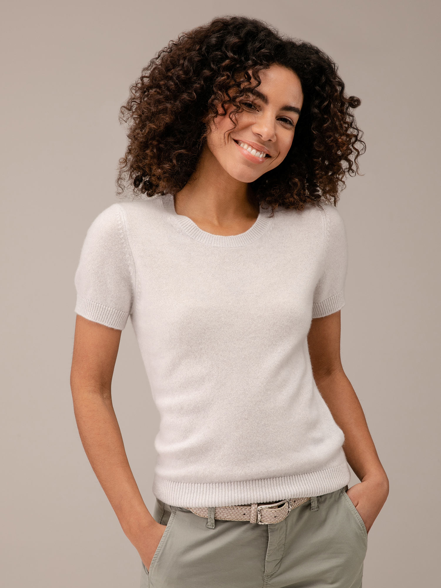 Detailansicht von Kurzarm-Pullover aus Cashmere von ALLUDE