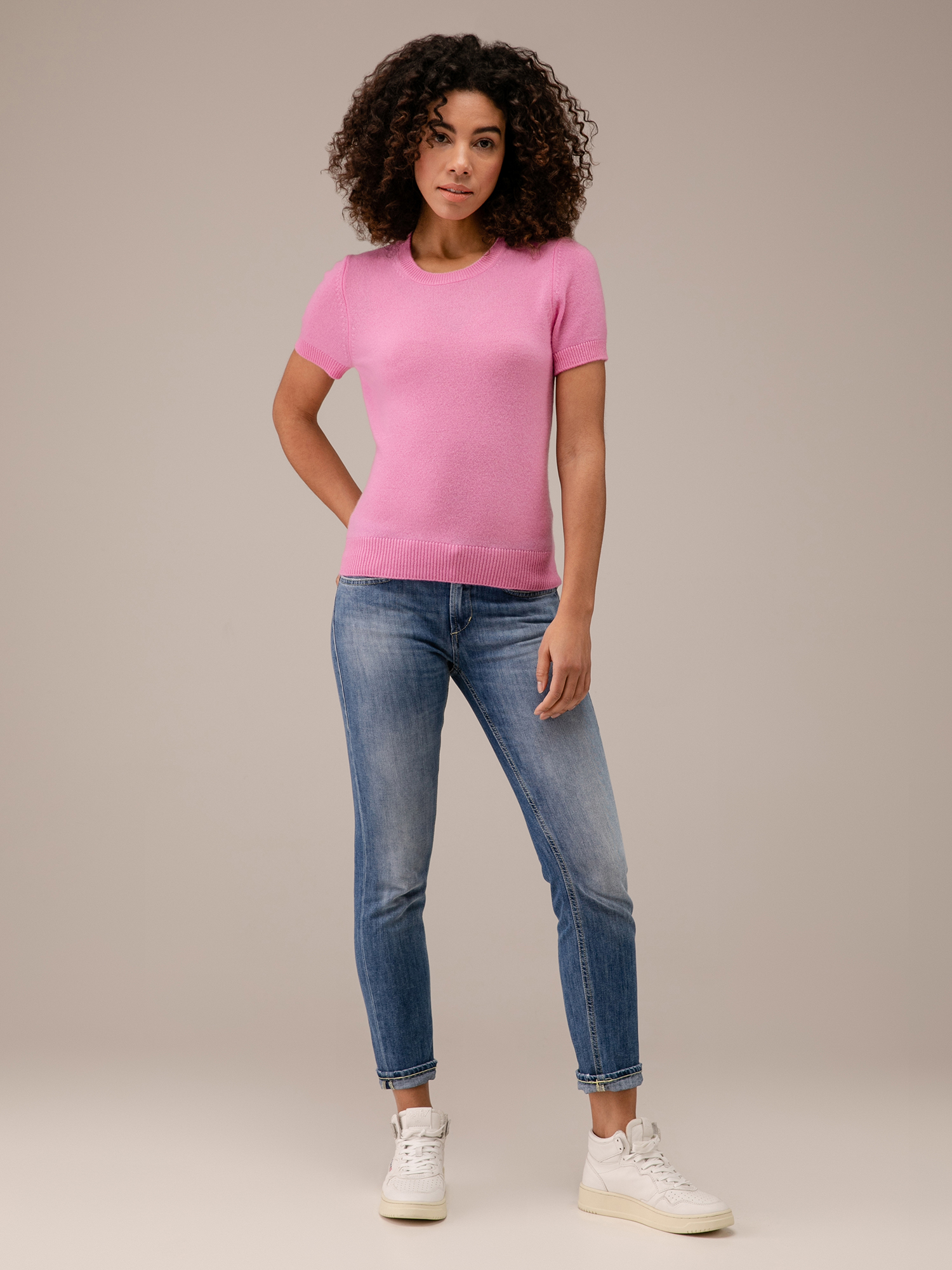 Detailansicht von Kurzarm-Pullover aus Cashmere von ALLUDE