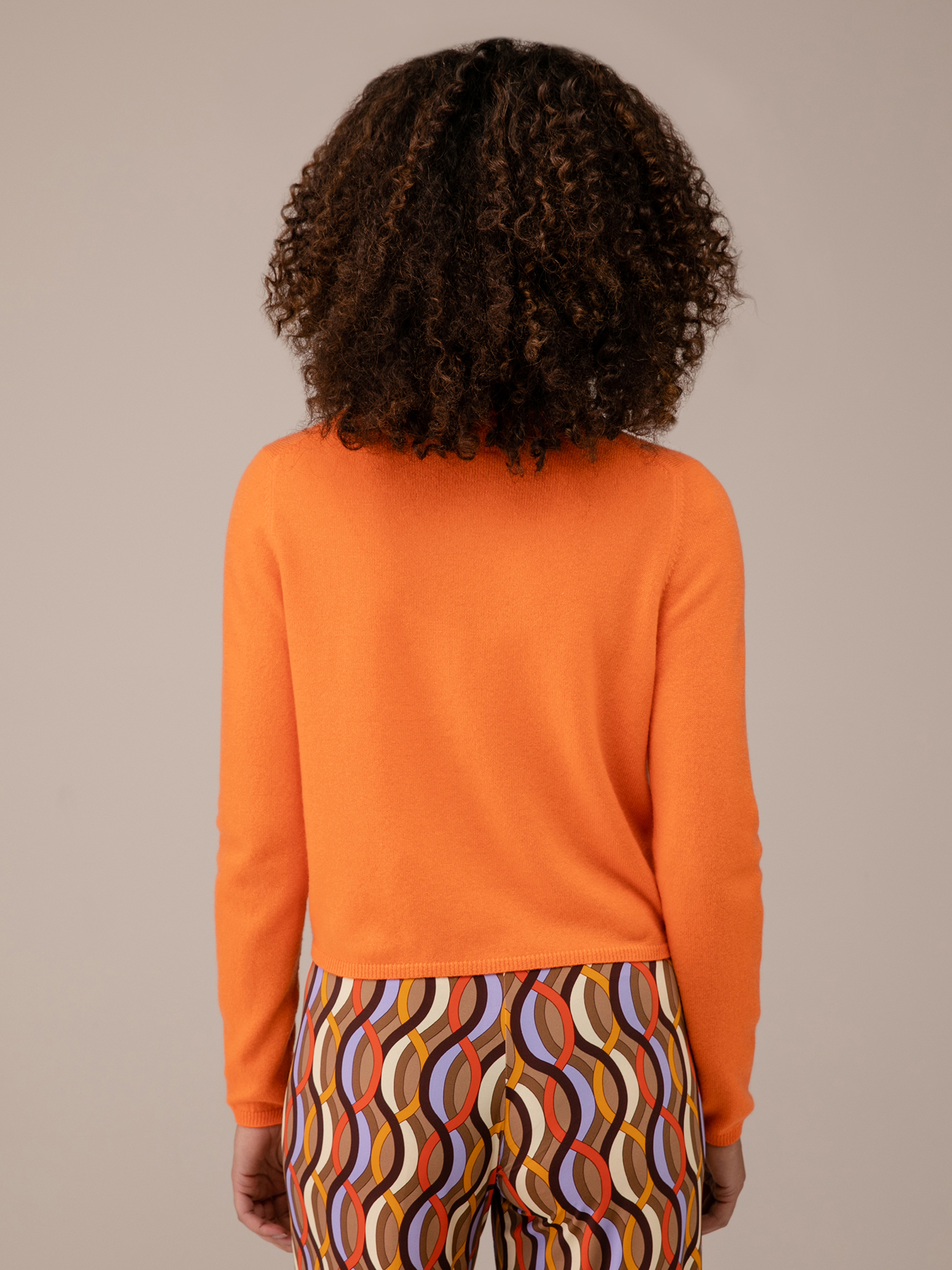 Detailansicht von Cropped Strickjacke aus Cashmere von ALLUDE