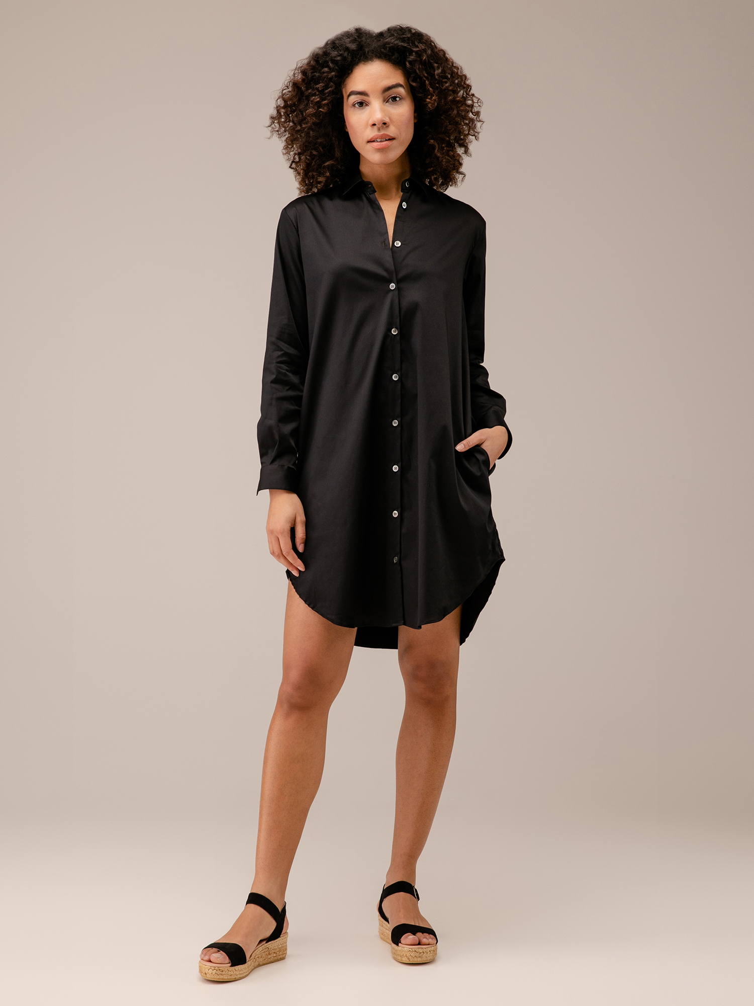 Detailansicht von Kurzes Blusenkleid aus Baumwolle von AGLINI