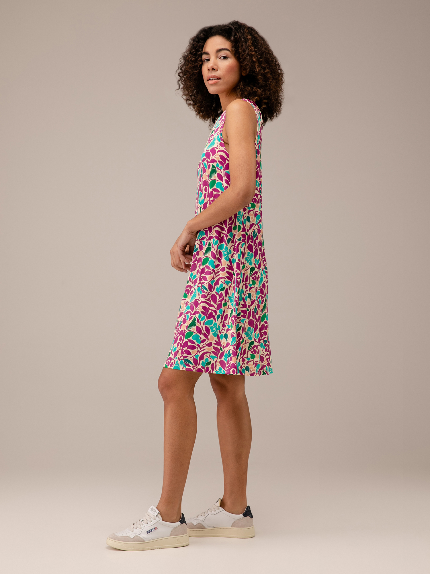 Detailansicht von Midi-Kleid von SIYU