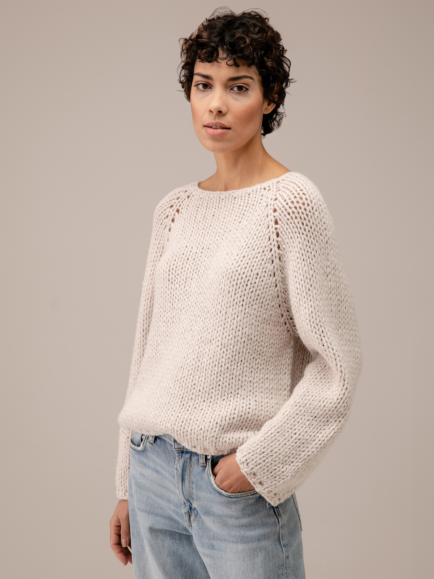 Detailansicht von Pullover aus Merinowolle von ILONA VON PREUSCHEN