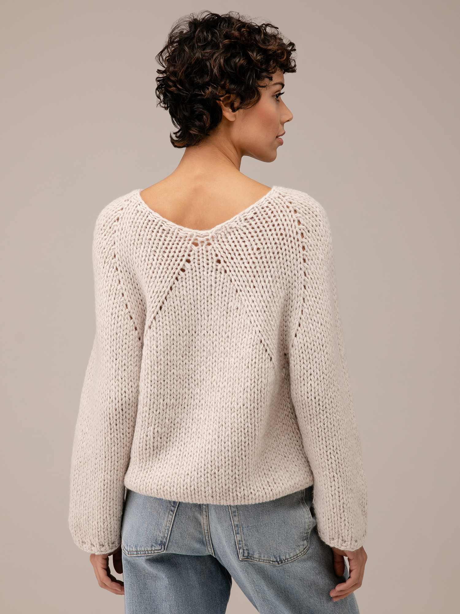 Detailansicht von Pullover aus Merinowolle von ILONA VON PREUSCHEN