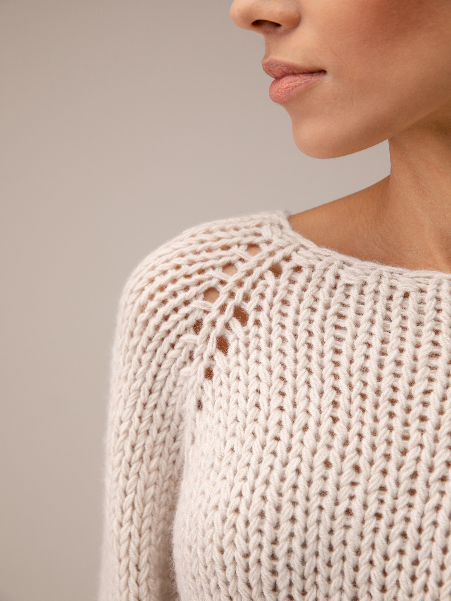 Detailansicht von Pullover aus Merinowolle von ILONA VON PREUSCHEN