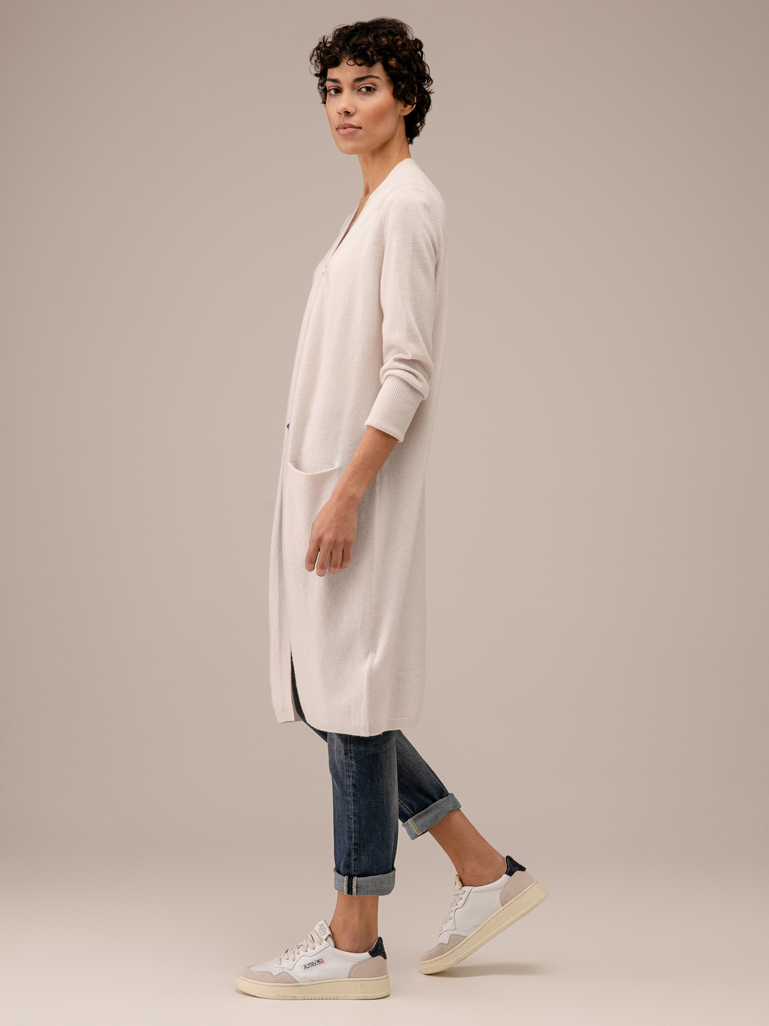 Detailansicht von Cardigan aus Schurwolle von ALLUDE