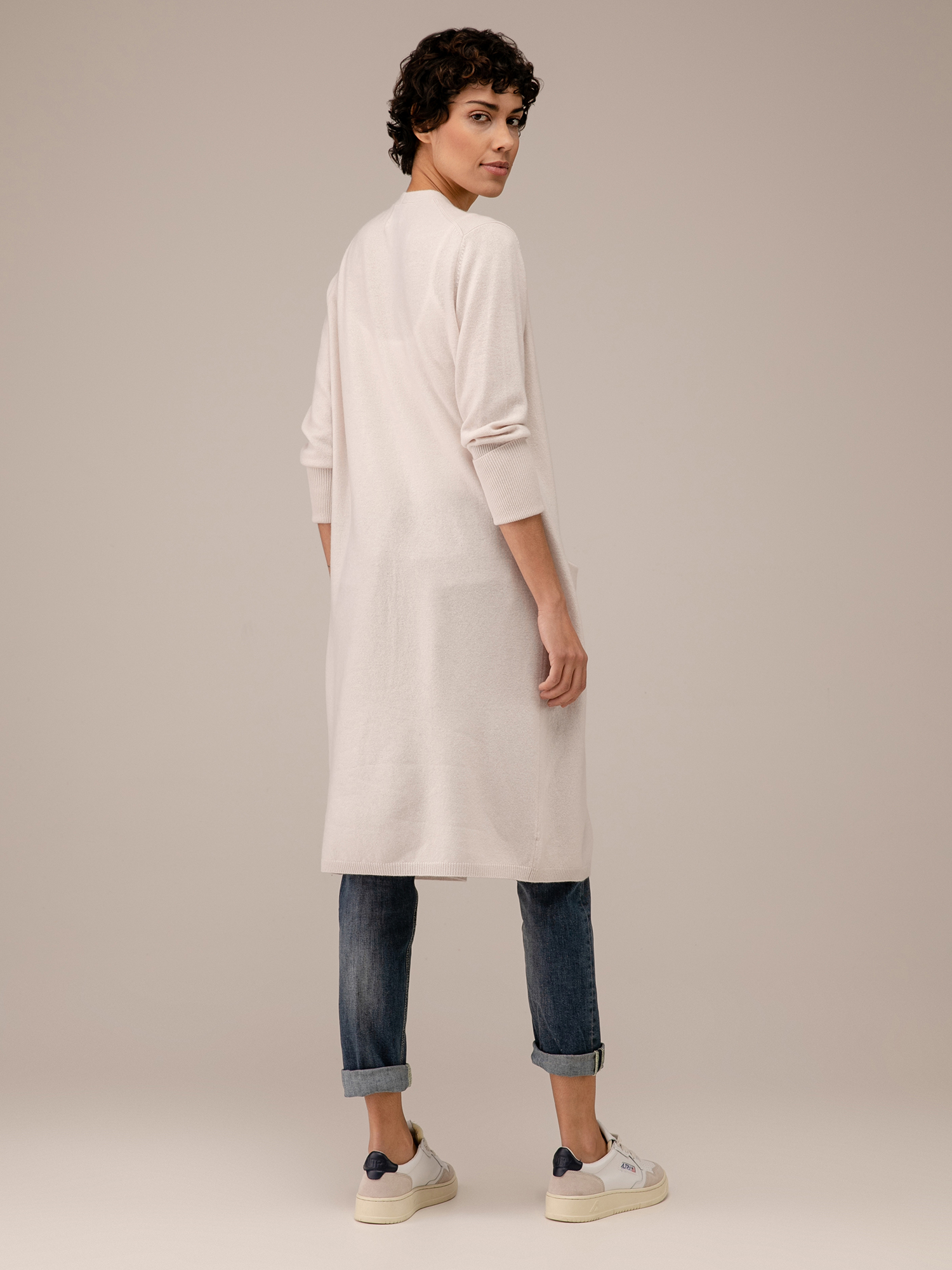 Detailansicht von Cardigan aus Schurwolle von ALLUDE