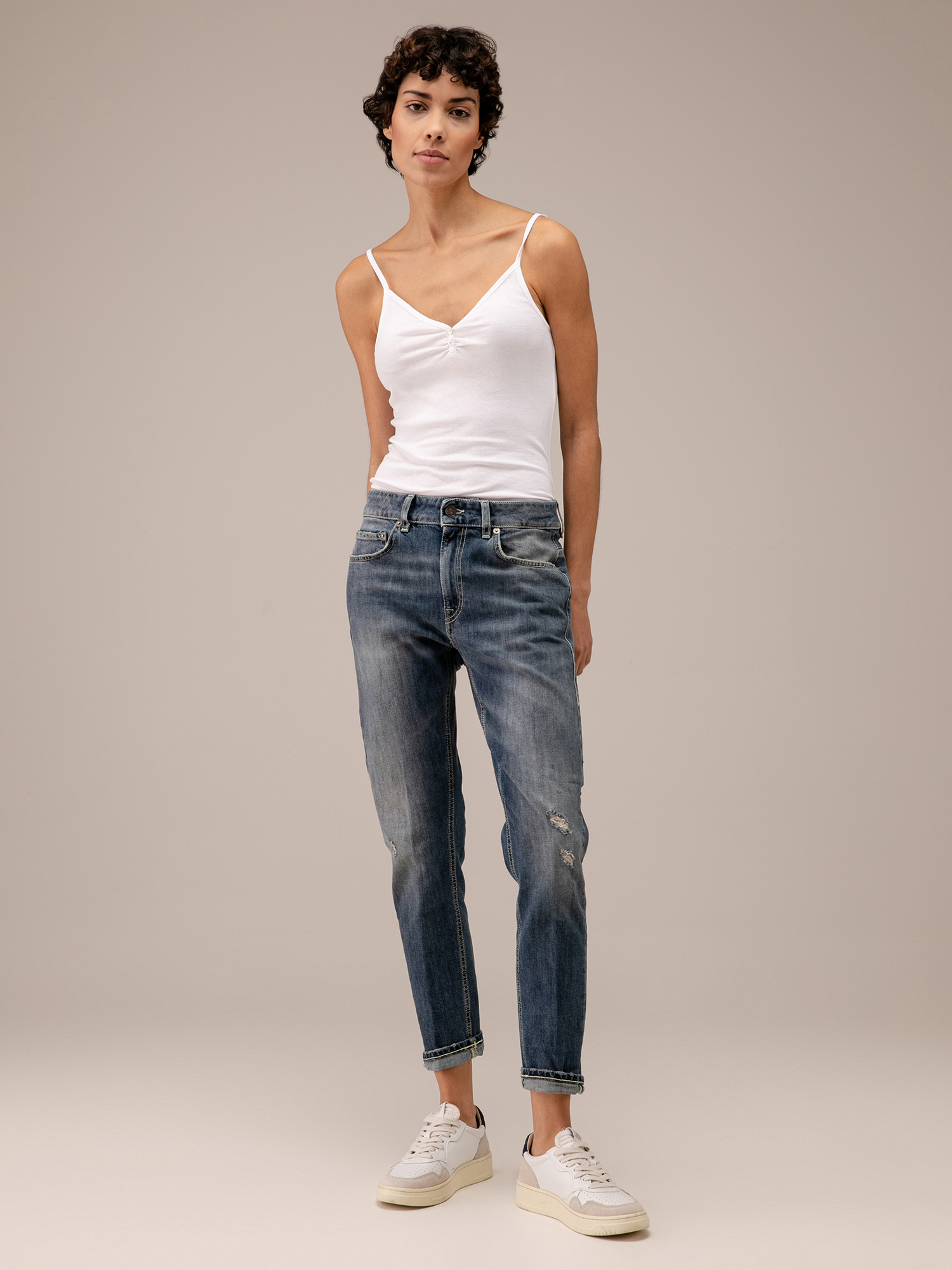 Detailansicht von Carrot Fit Jeans von DONDUP