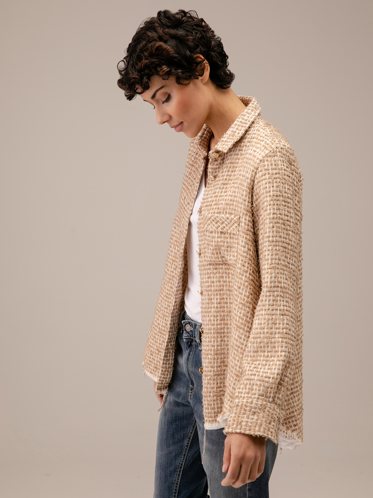 Detailansicht von Hemdbluse von LIS LAREIDA