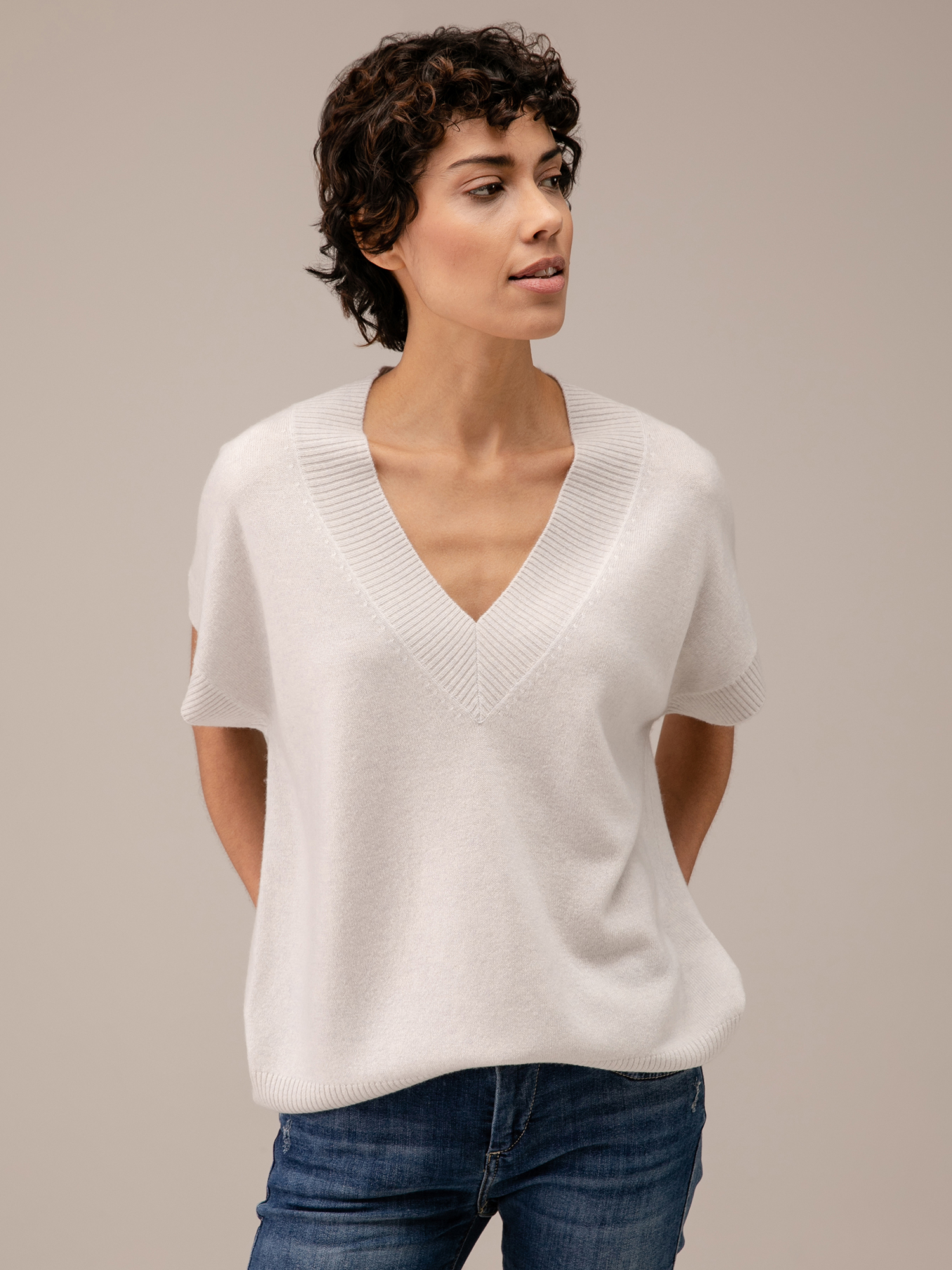 Detailansicht von Pullunder aus Schurwolle von ALLUDE