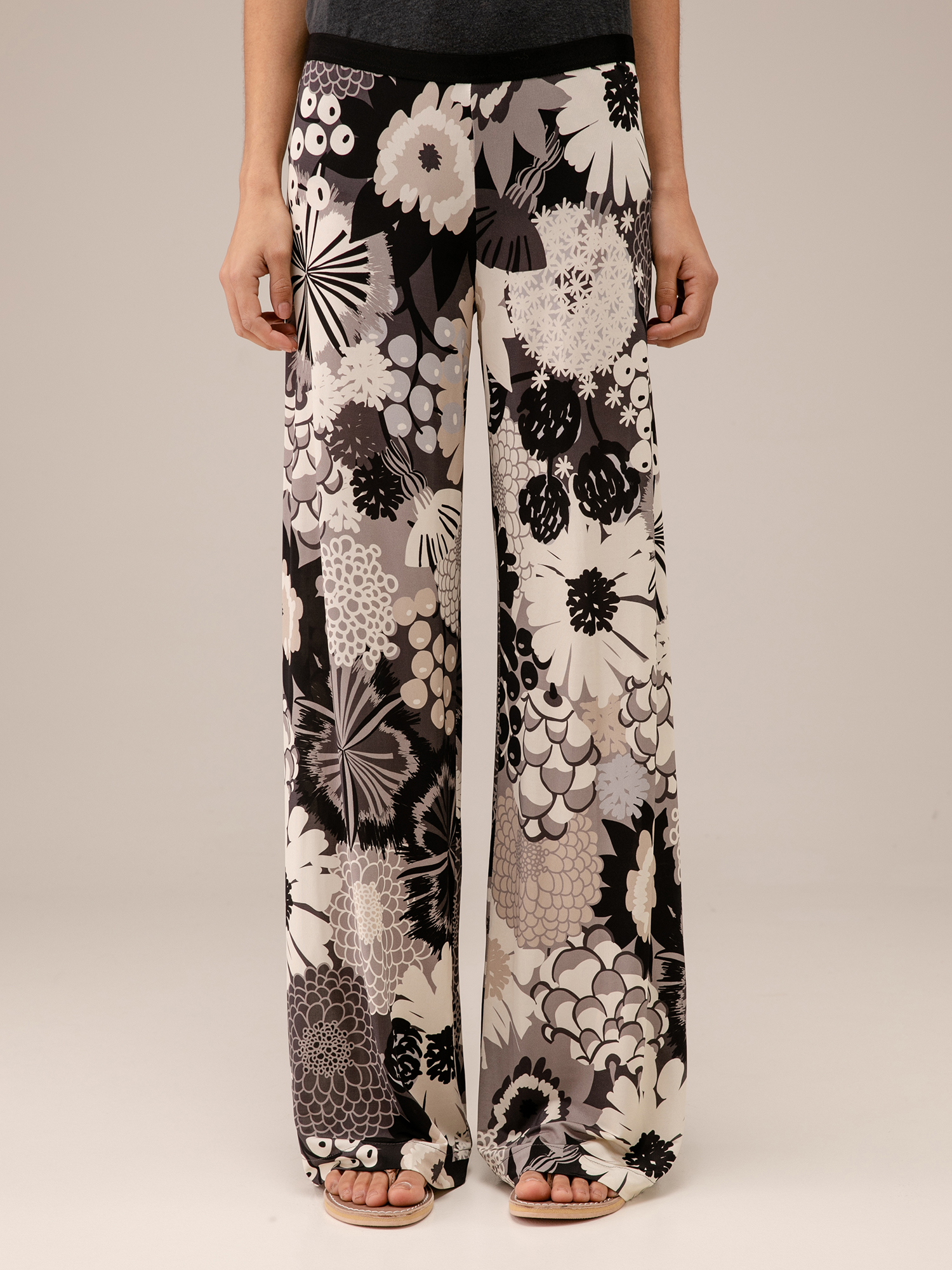 Detailansicht von Gemusterte Hose von SIYU