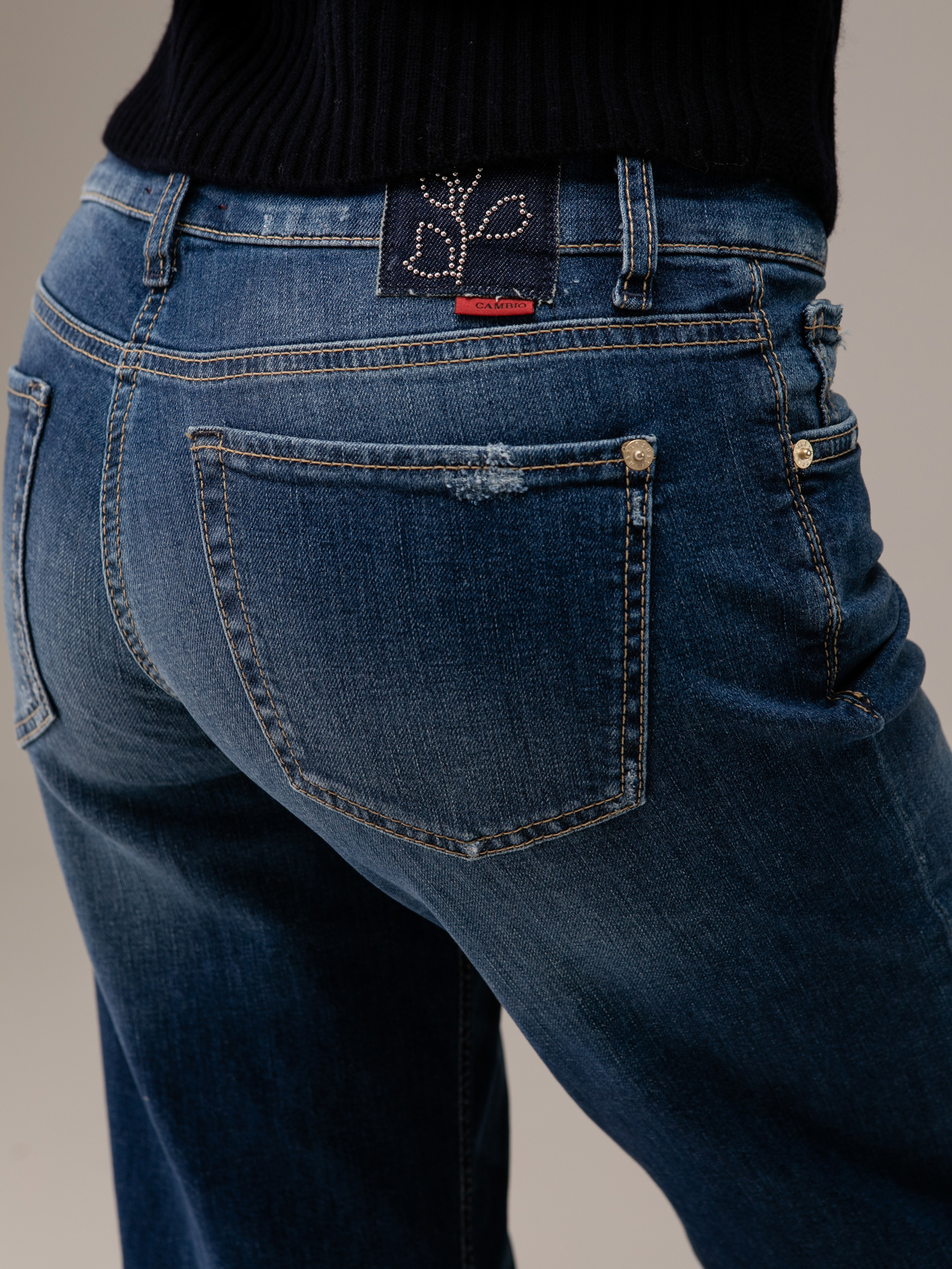 Detailansicht von Wide Leg Jeans von CAMBIO