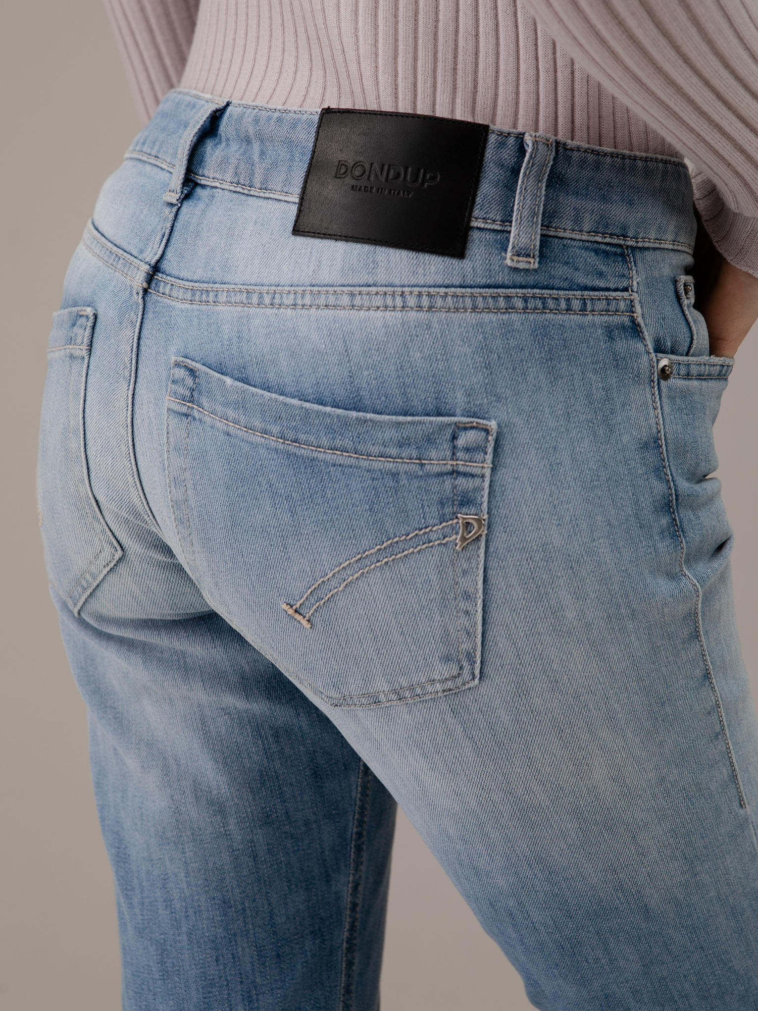 Detailansicht von Slim Fit Jeans von DONDUP