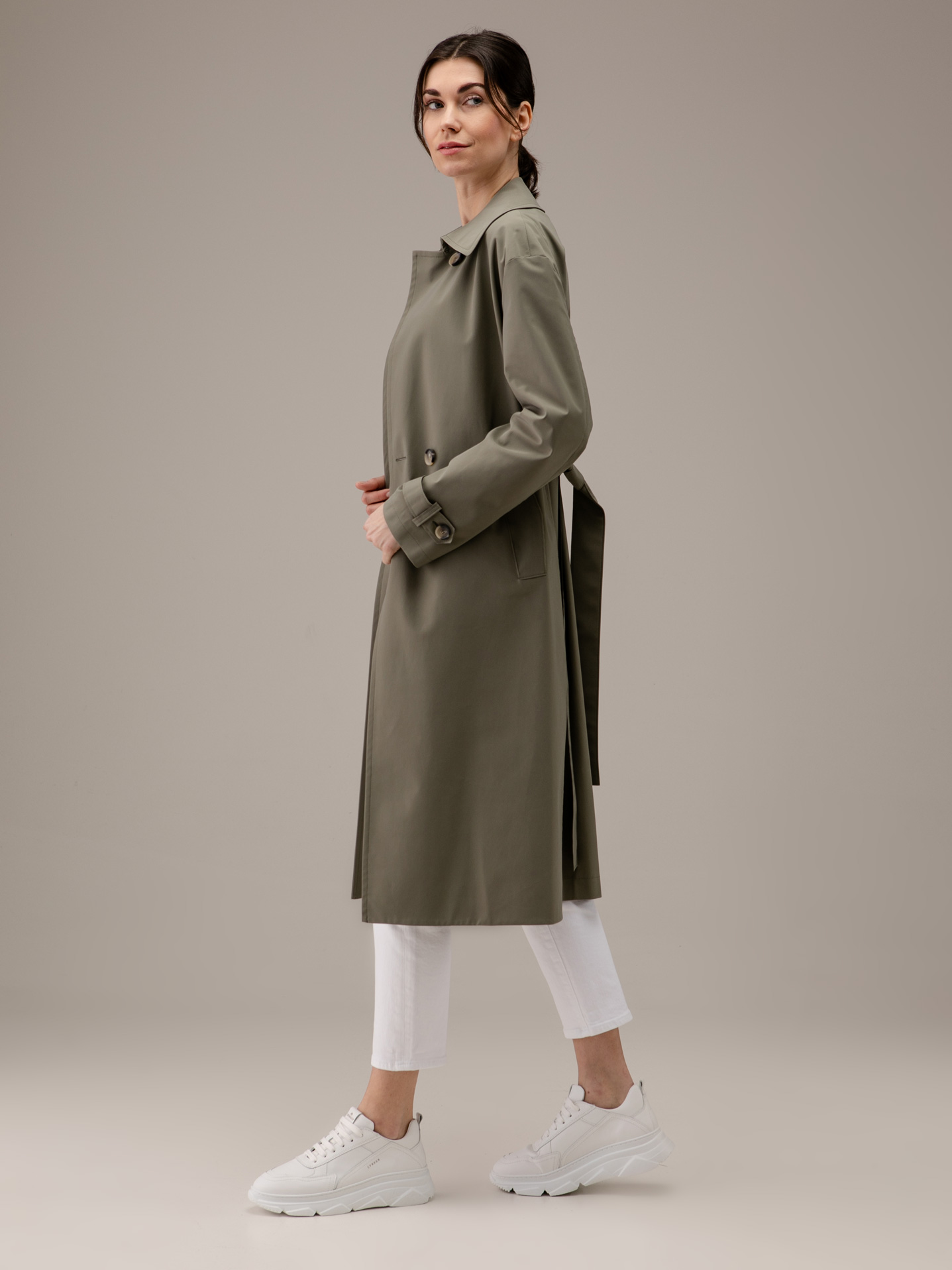 Detailansicht von Trenchcoat von HARRIS WHARF LONDON