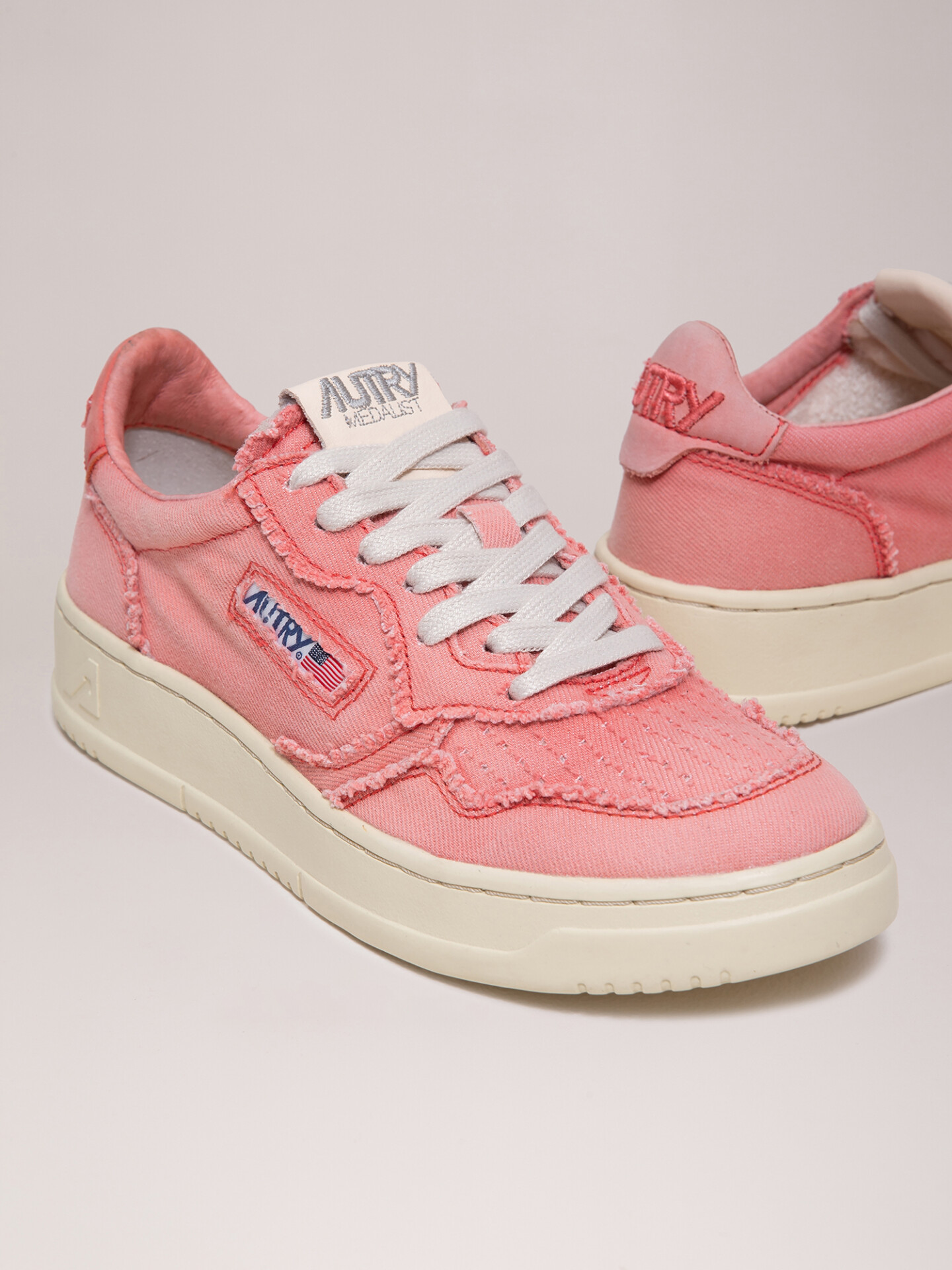 Detailansicht von Sneaker von AUTRY