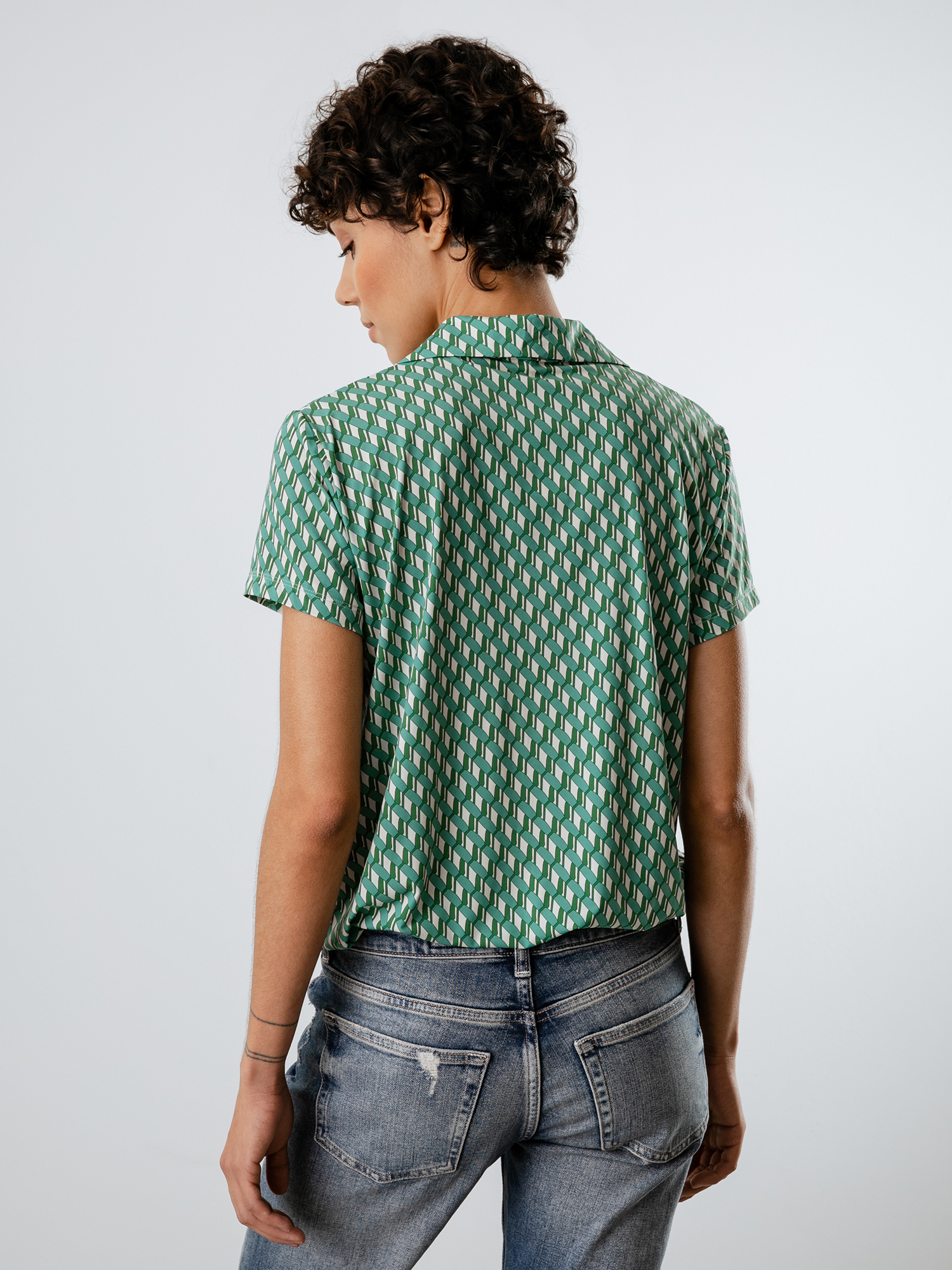 Detailansicht von Kurzarm-Poloshirt mit Musterung von SIYU