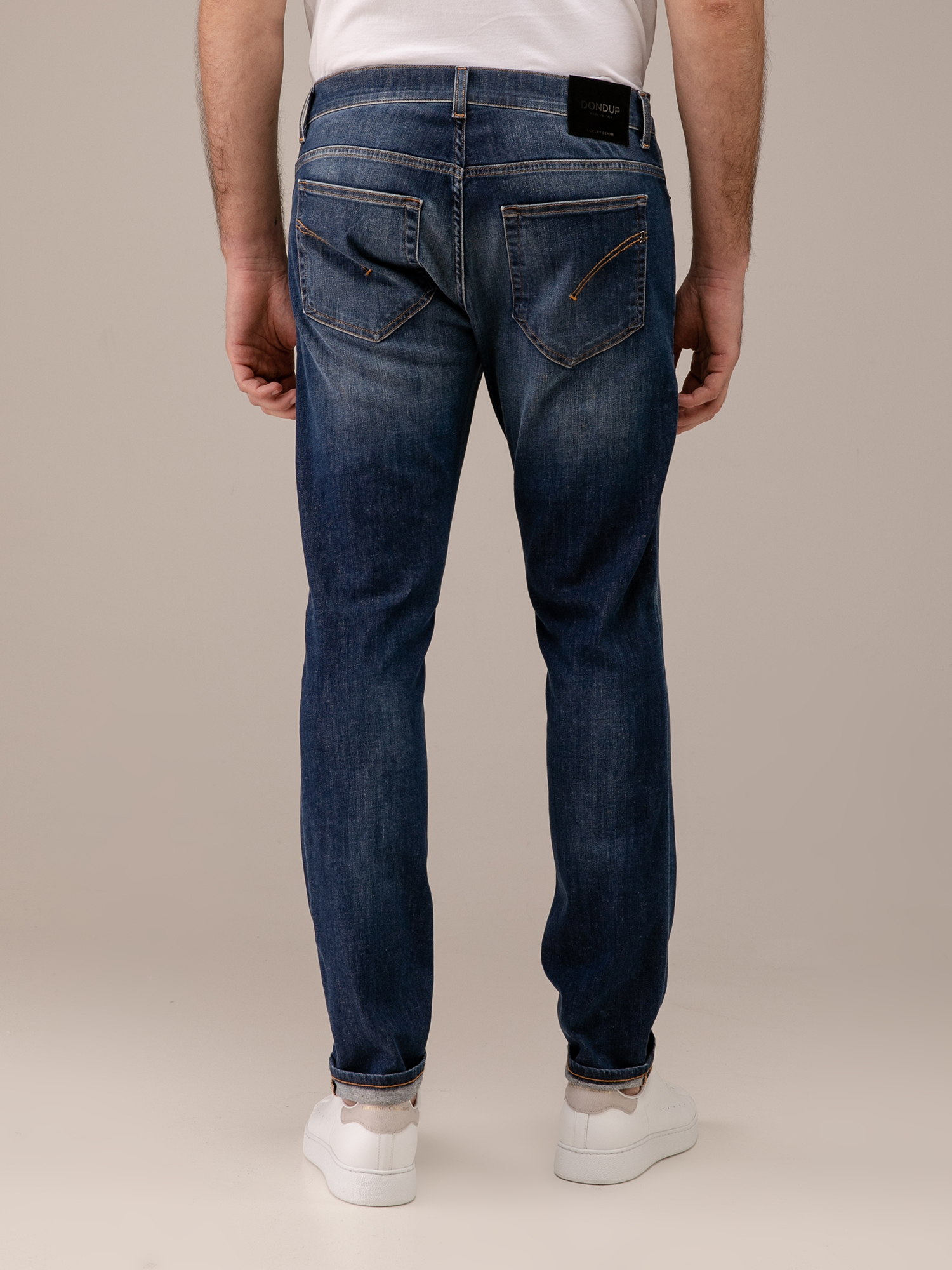 Detailansicht von Slim Fit Jeans von DONDUP