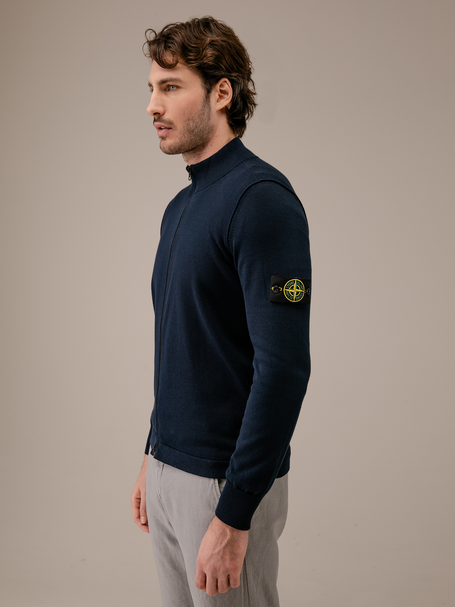 Detailansicht von Strickjacke aus Baumwolle von STONE ISLAND