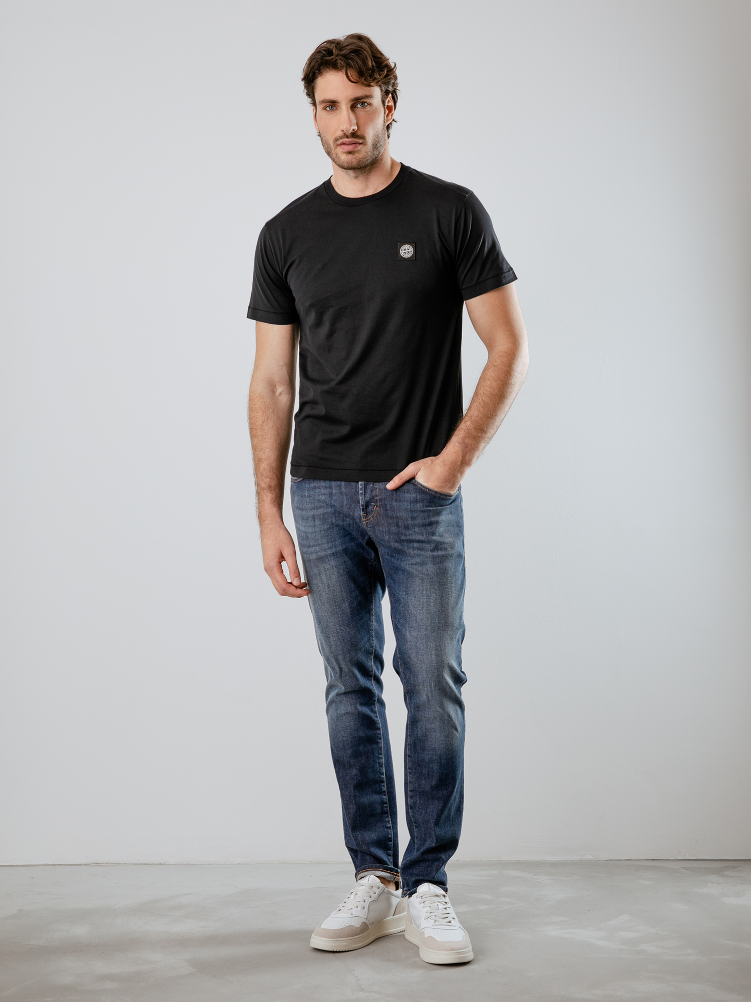 Detailansicht von T-Shirt aus Baumwolle von STONE ISLAND