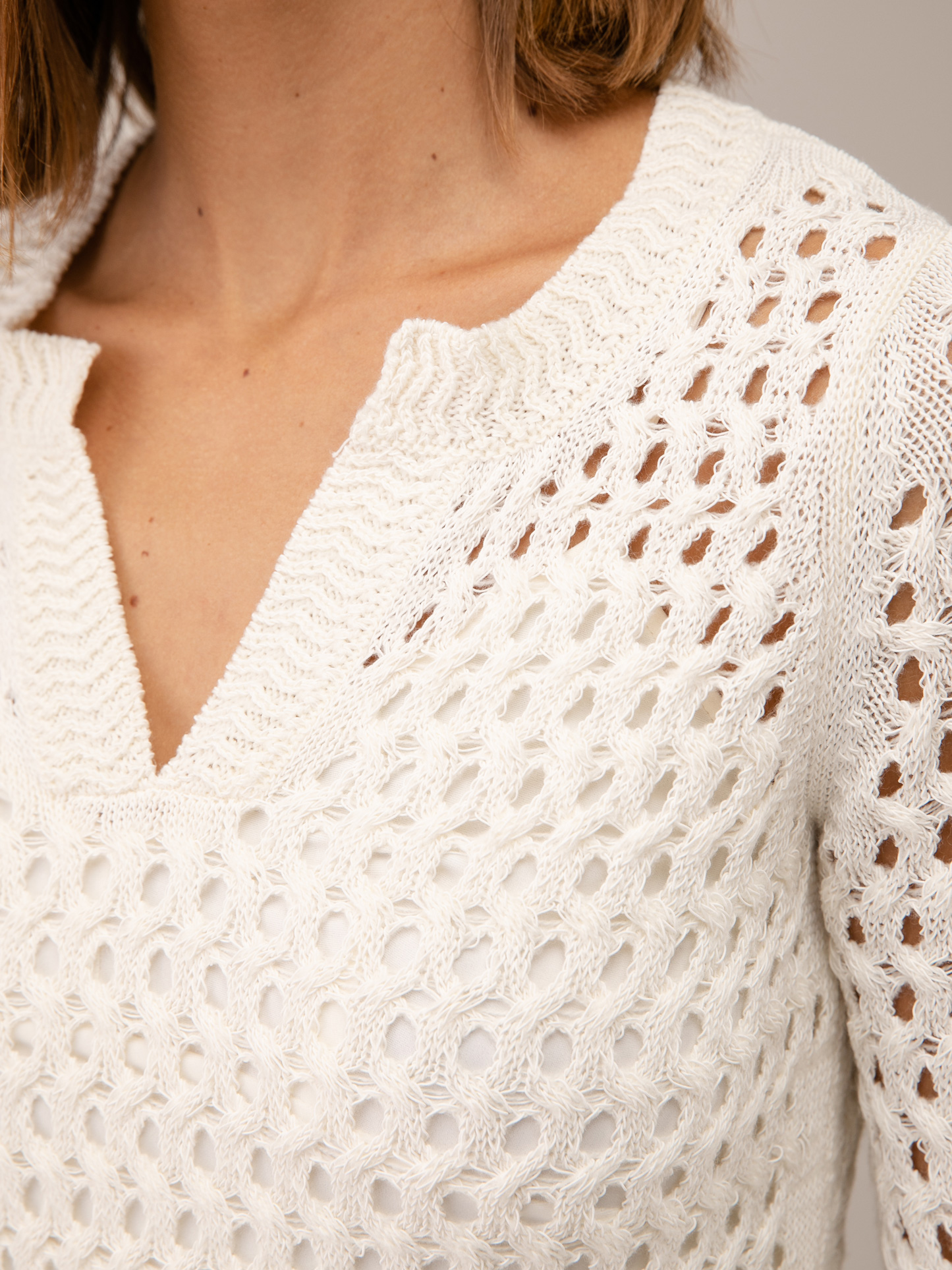 Detailansicht von Kurzes Strickkleid in Häkel-Optik von DOROTHEE SCHUMACHER