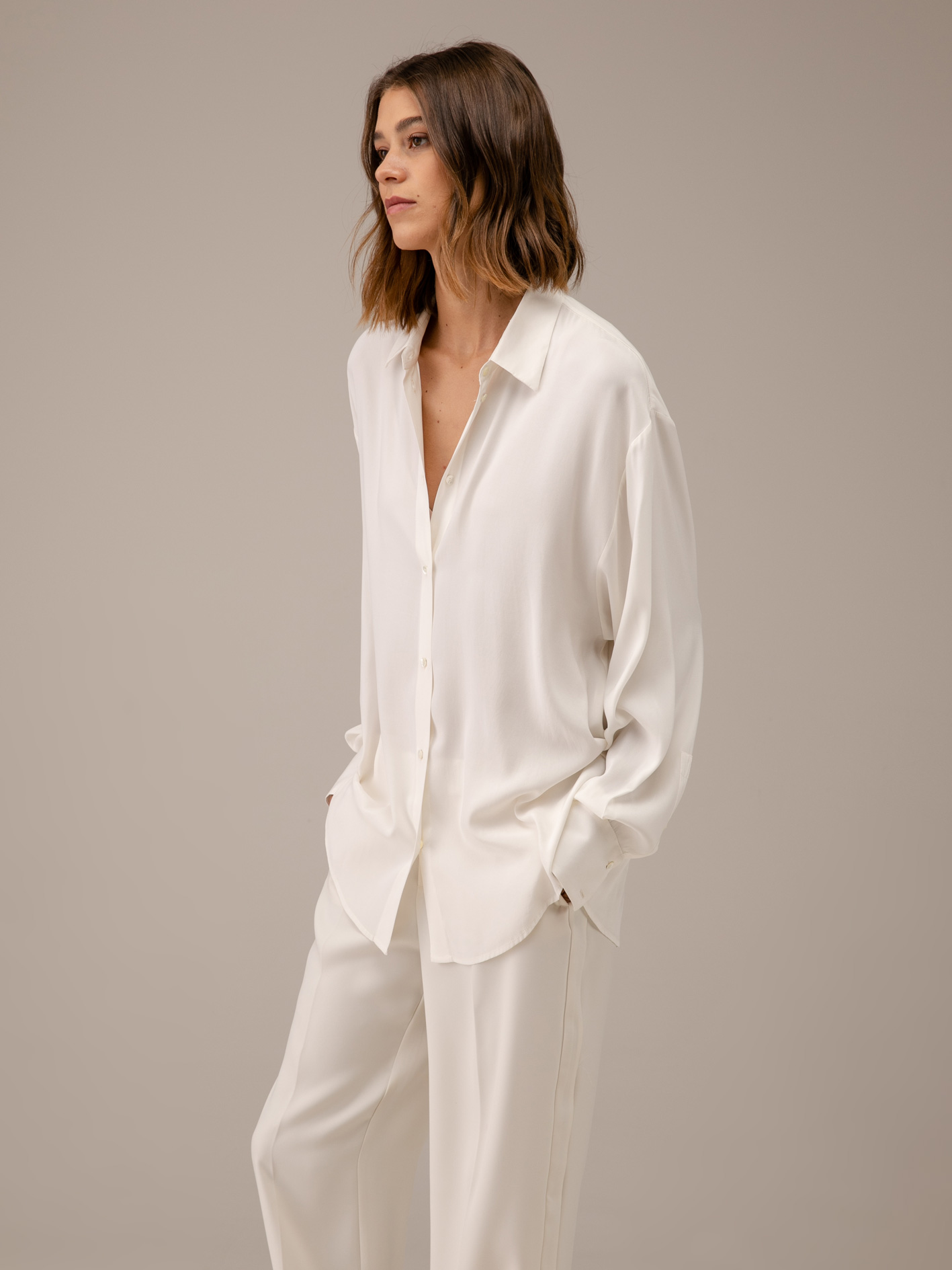 Detailansicht von Seidenbluse von HER SHIRT