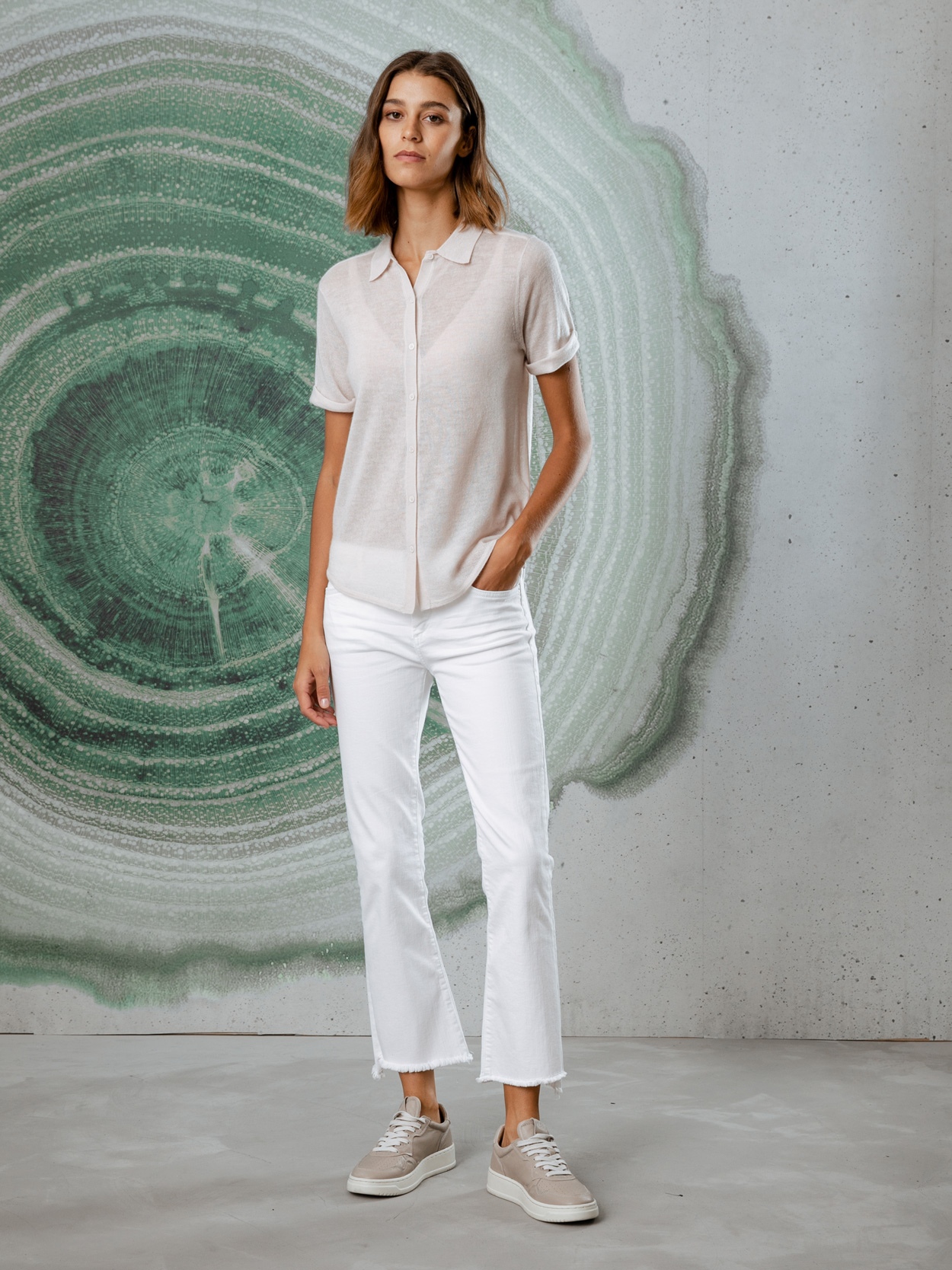 Detailansicht von Kurzarm-Pullover aus Cashmere von DANIELS