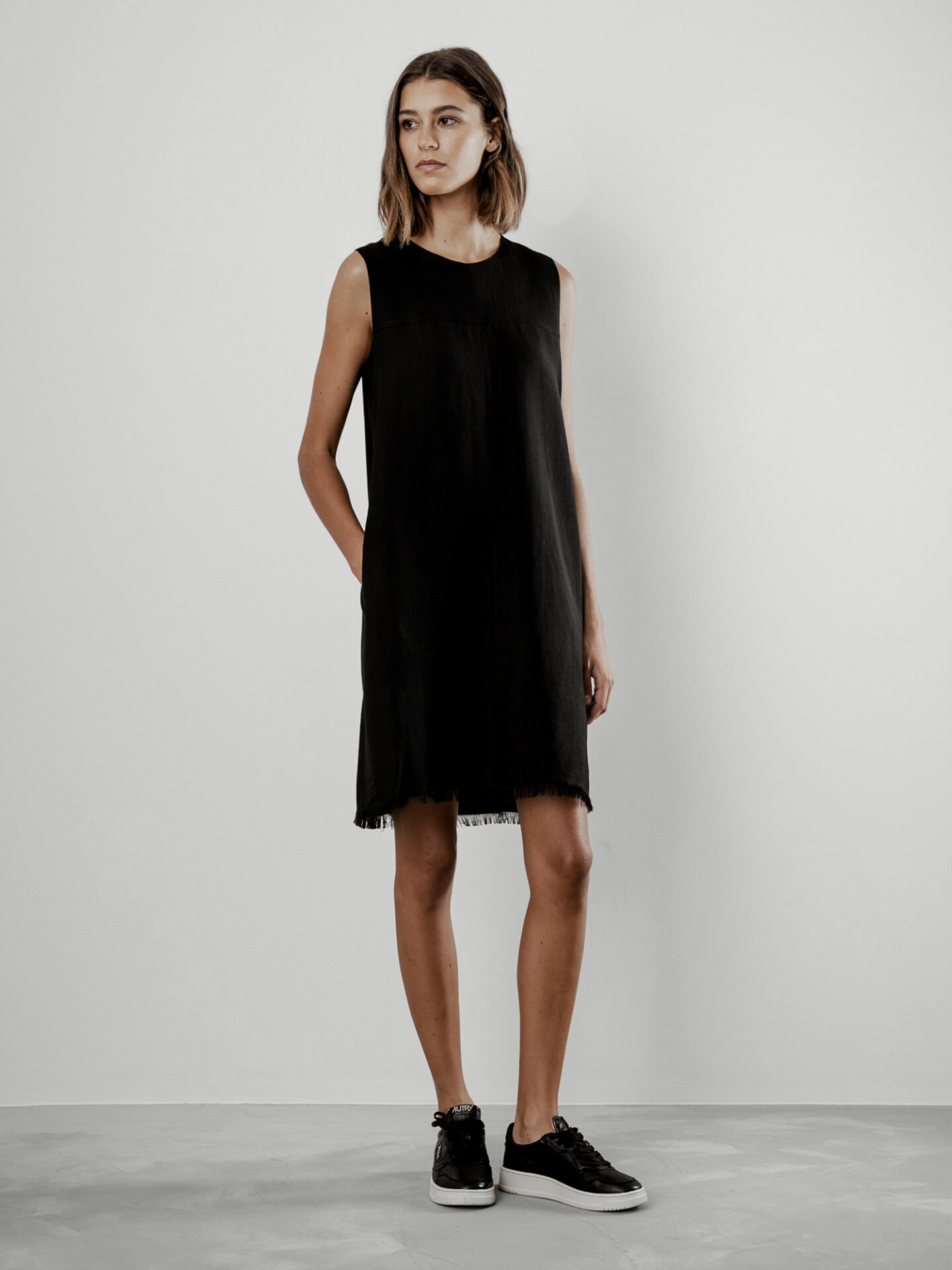 Detailansicht von Kurzes Kleid von ANTONELLI