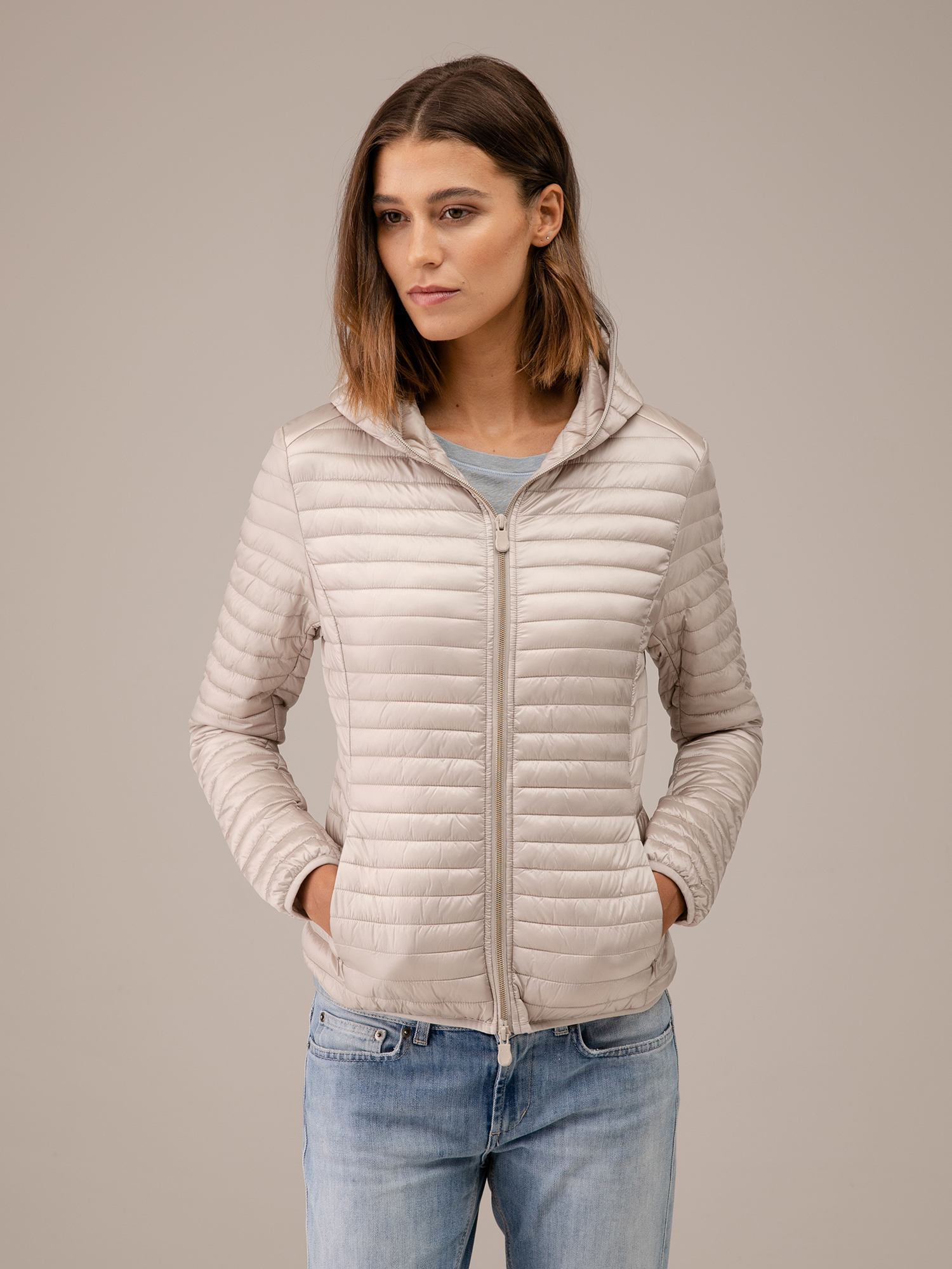Detailansicht von Taillierte Steppjacke von SAVE THE DUCK